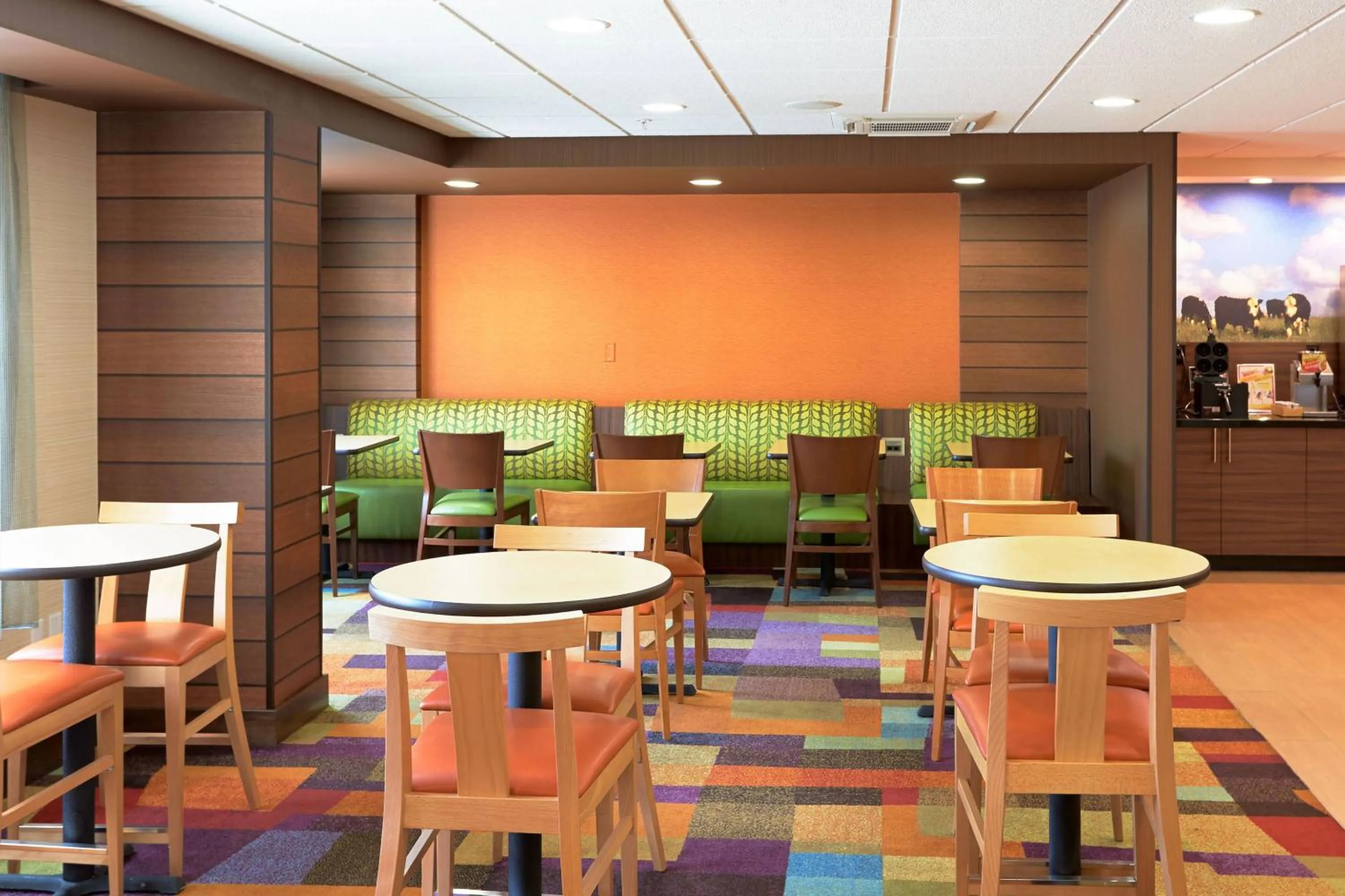 Restaurant/places to eat in Fairfield Inn Salt Lake City South