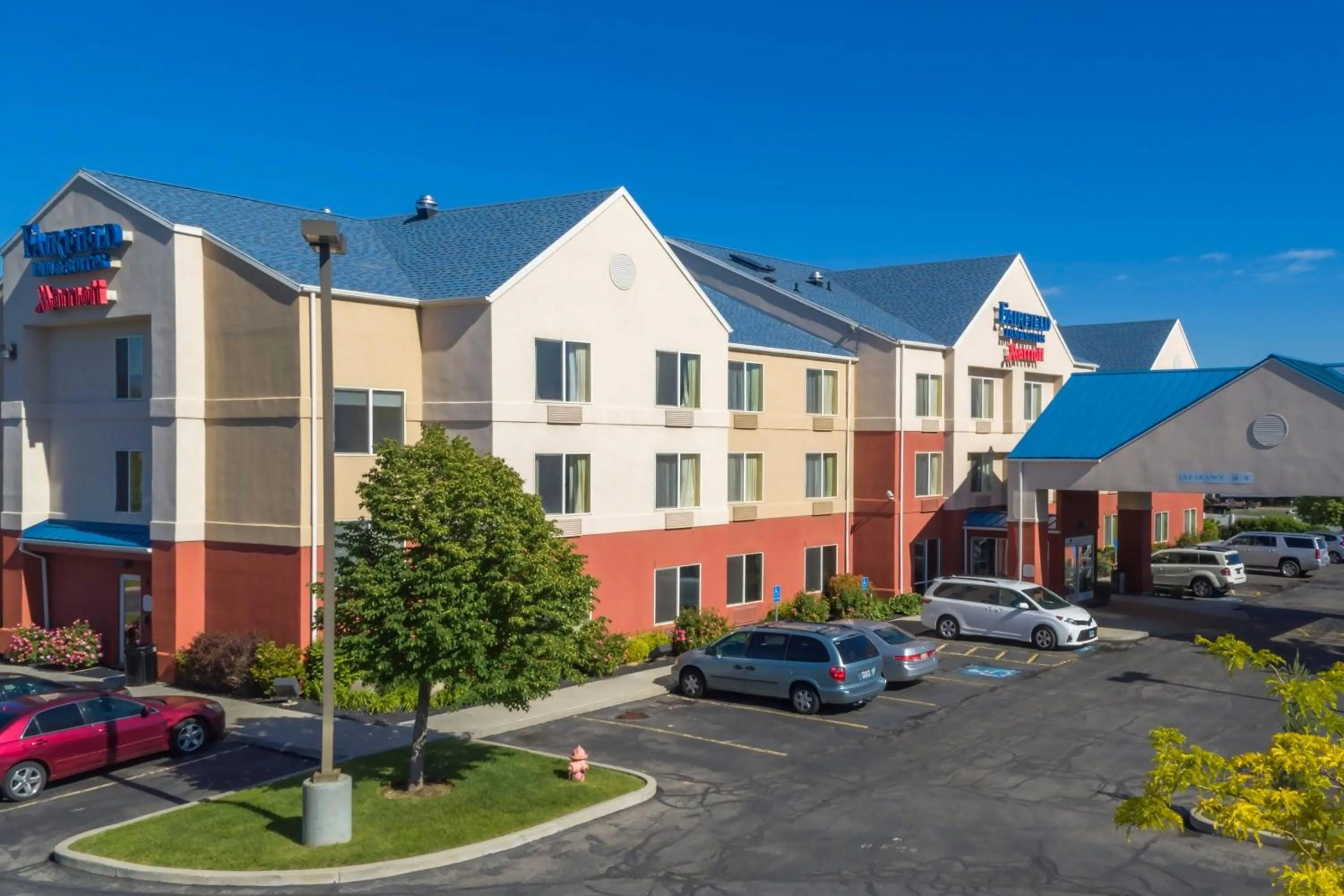 Property building in Fairfield Inn Salt Lake City South