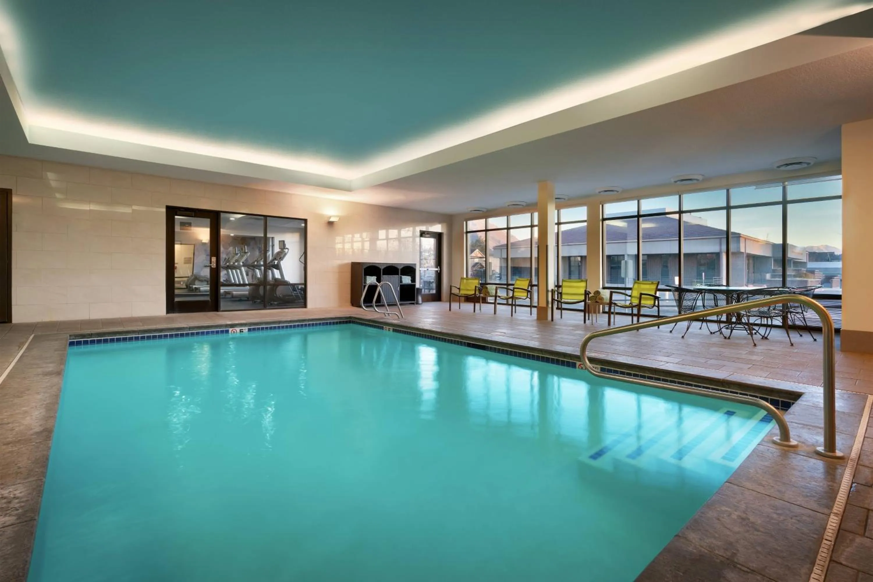 Swimming pool in SpringHill Suites by Marriott Provo
