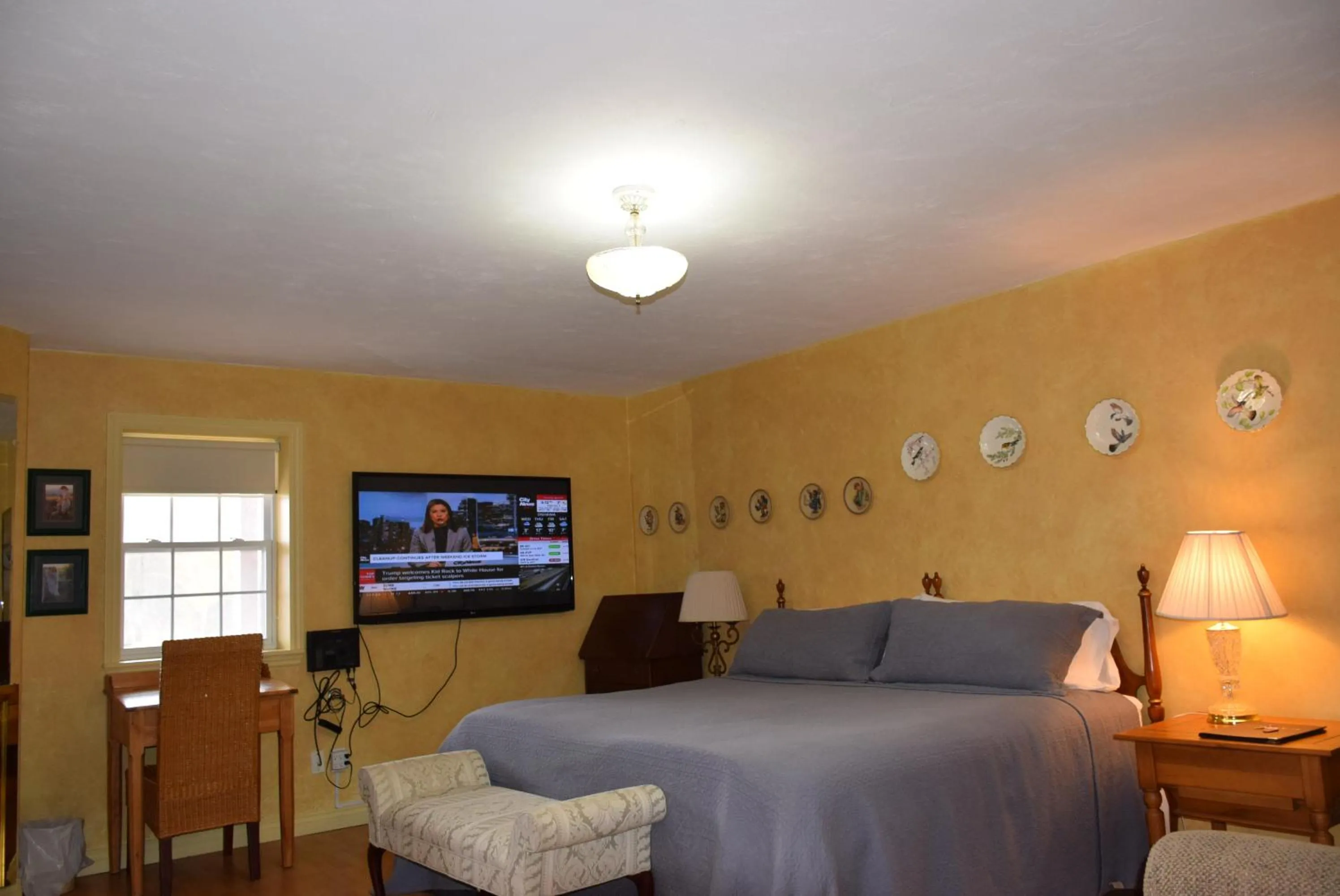 Bedroom, Bed in Auberge Wild Rose Inn