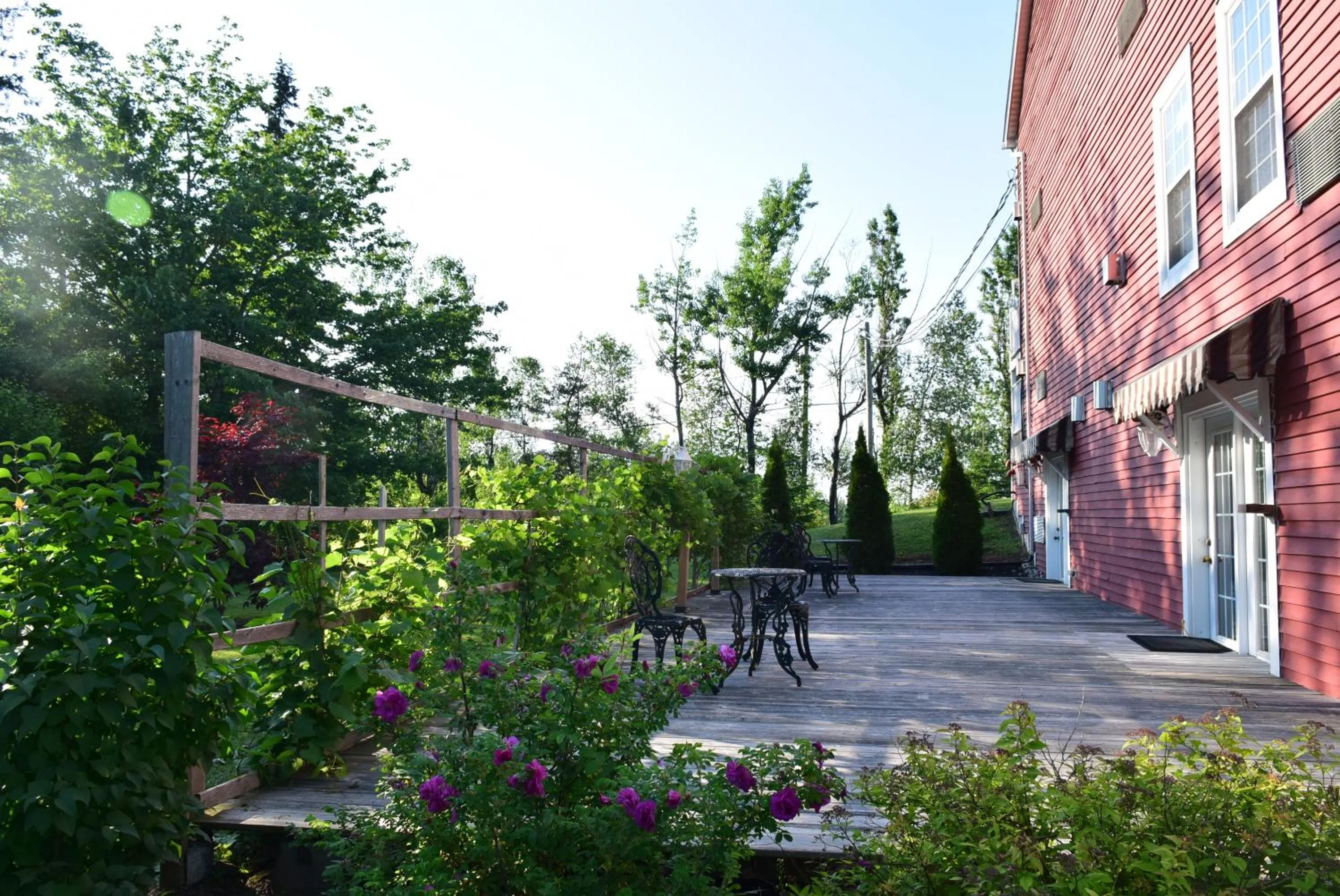 Property building in Auberge Wild Rose Inn