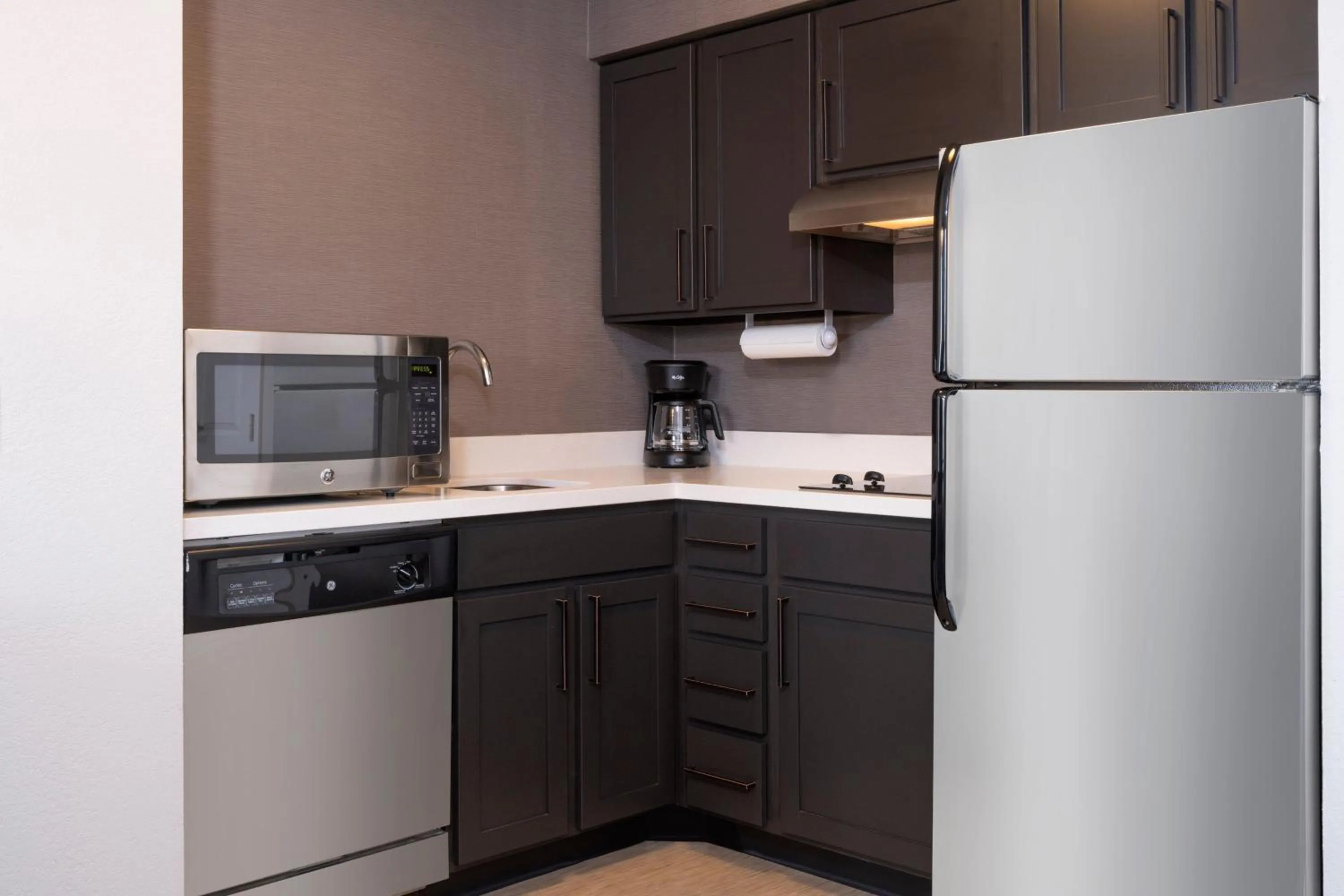 Kitchen or kitchenette in Residence Inn Salt Lake City Airport
