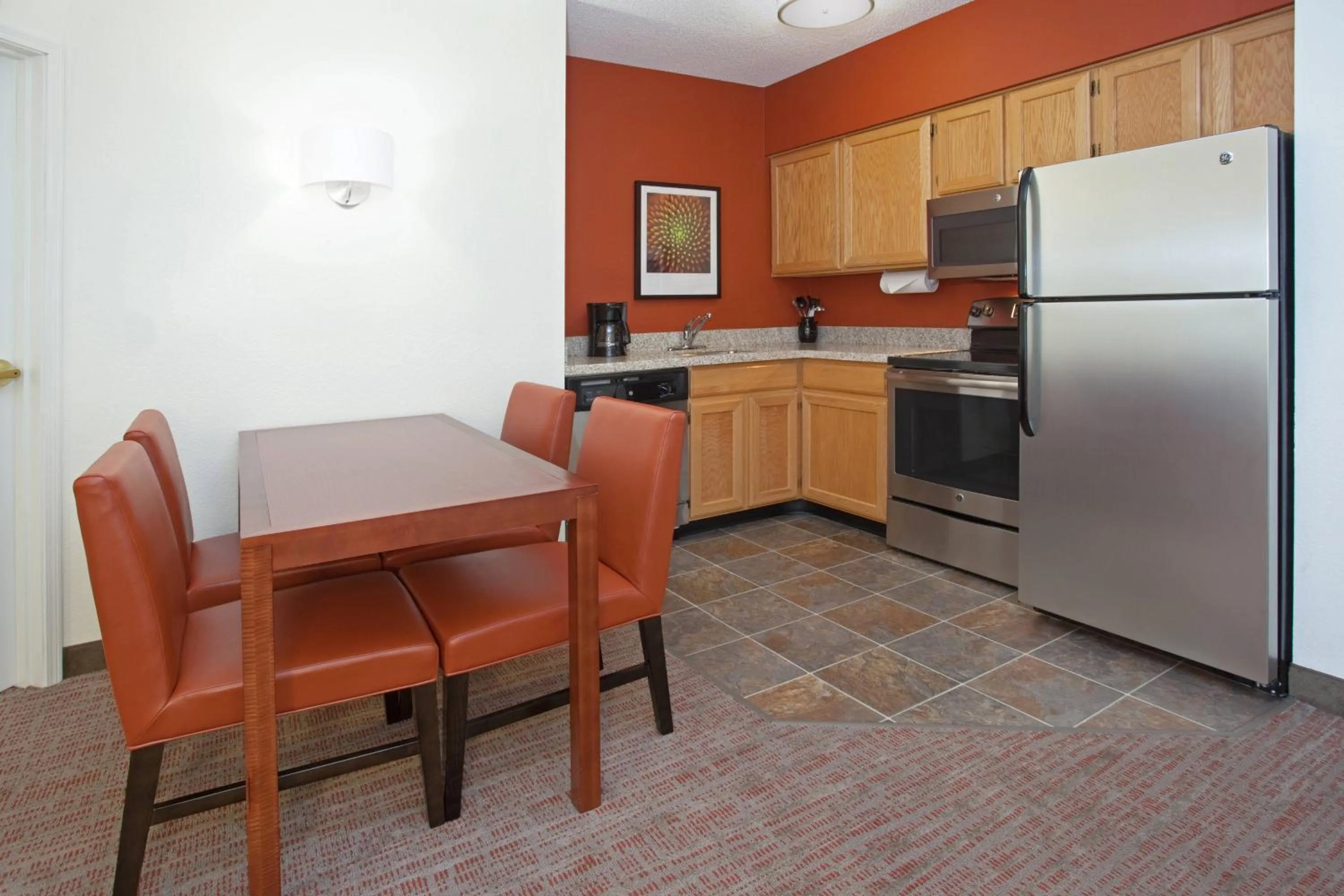 Kitchen or kitchenette in Residence Inn Salt Lake City Airport