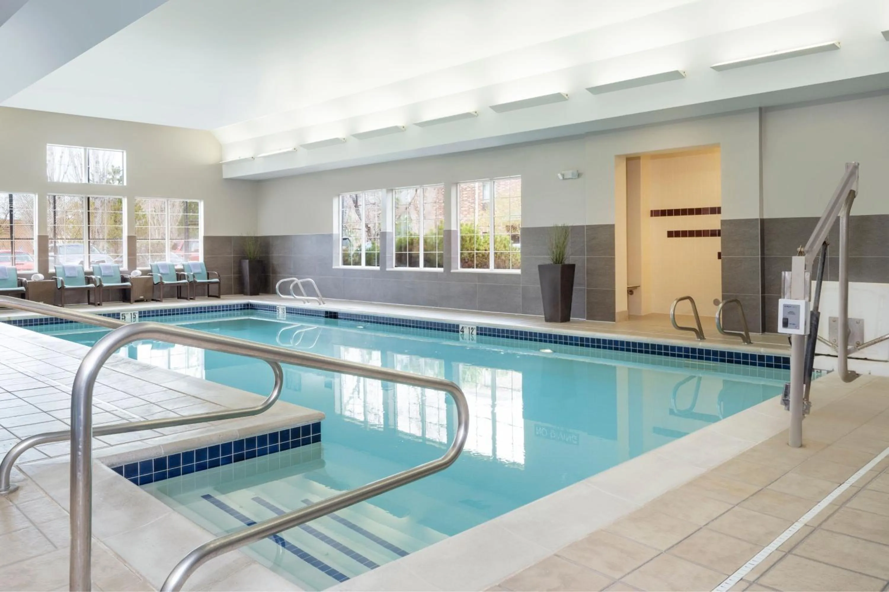 Swimming pool in Residence Inn Salt Lake City Airport