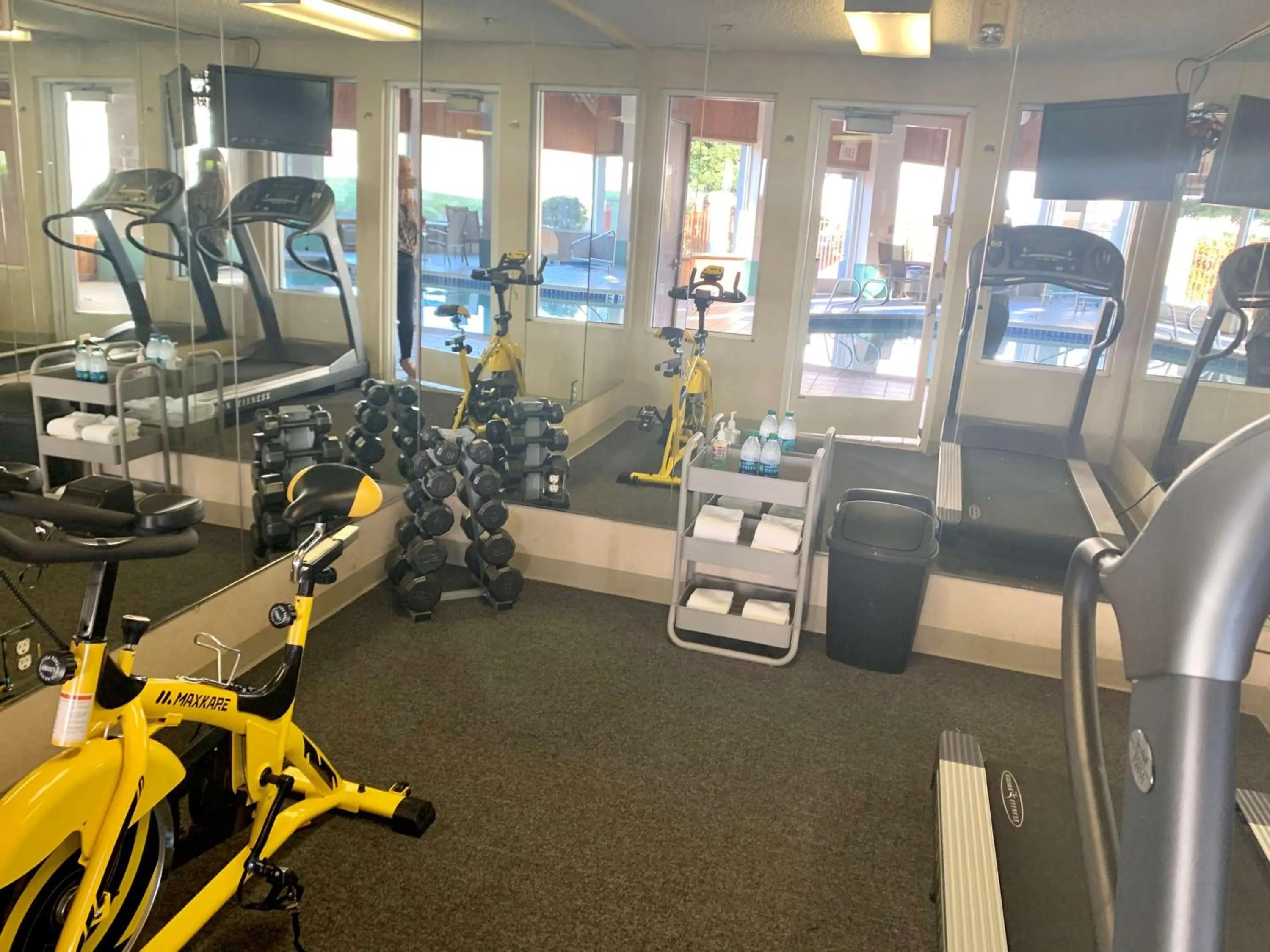 Fitness centre/facilities in SureStay Plus Hotel by Best Western Redding