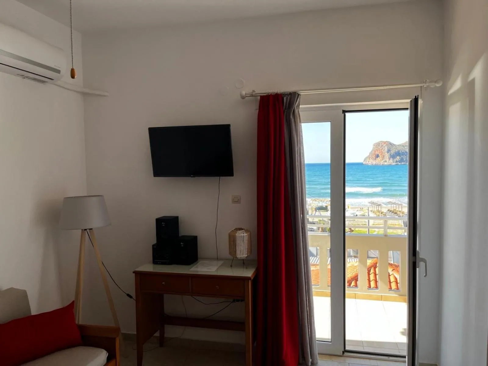 Apartment with Sea View in Michael Apartments