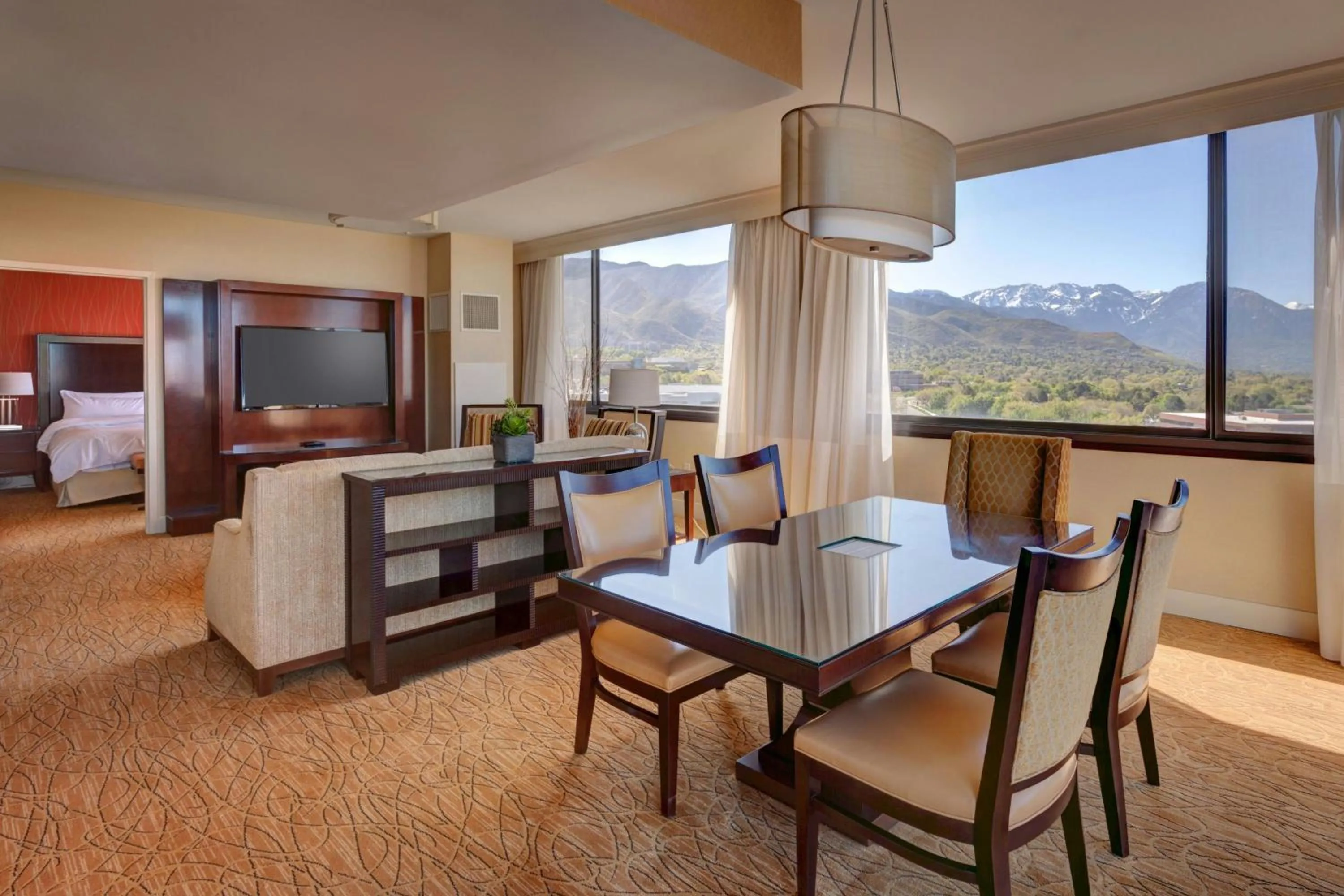 Living room in Salt Lake City Marriott University Park