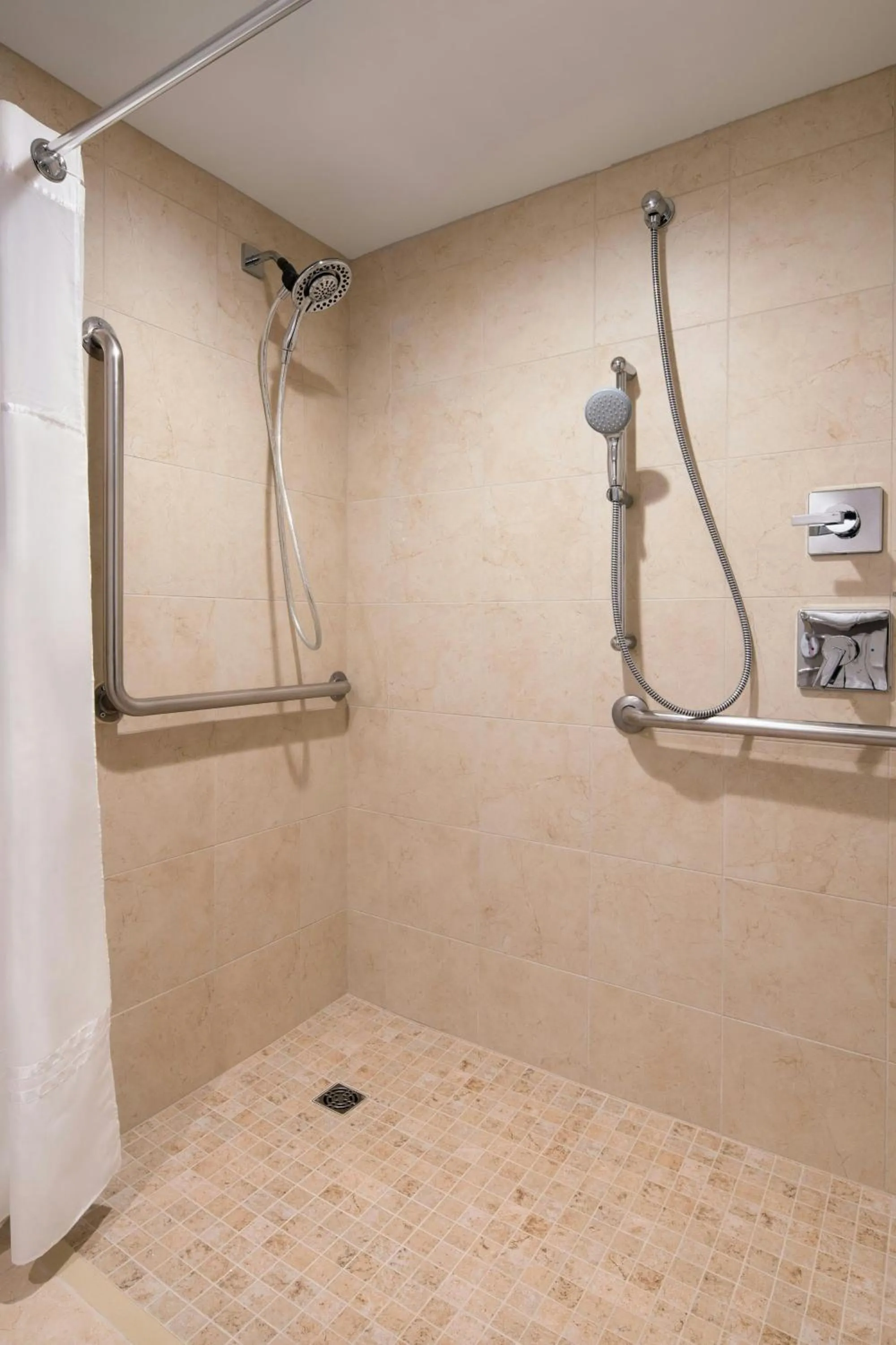 Bathroom in Provo Marriott Hotel & Conference Center