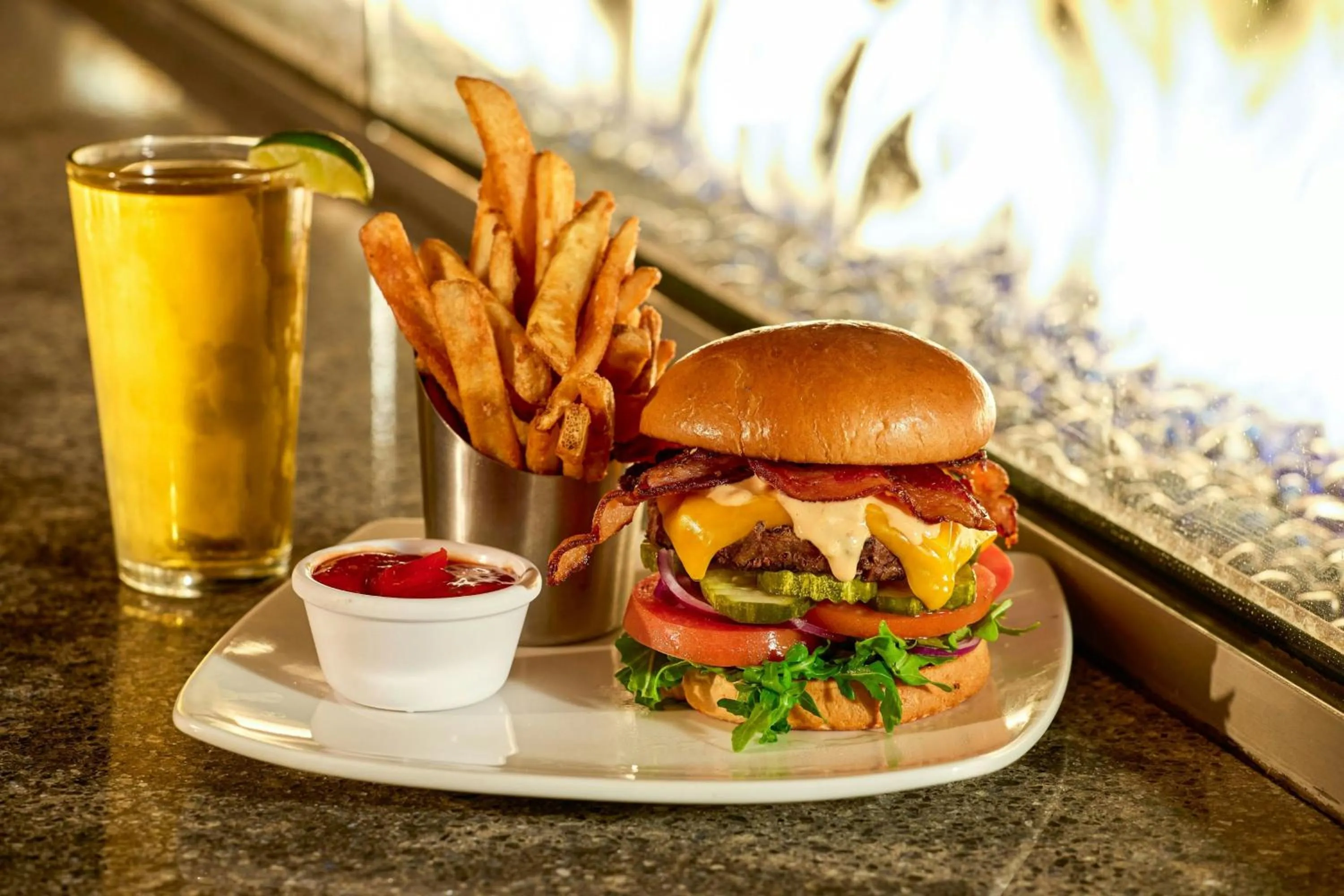 Restaurant/places to eat in Renaissance ClubSport Aliso Viejo Laguna Beach Hotel