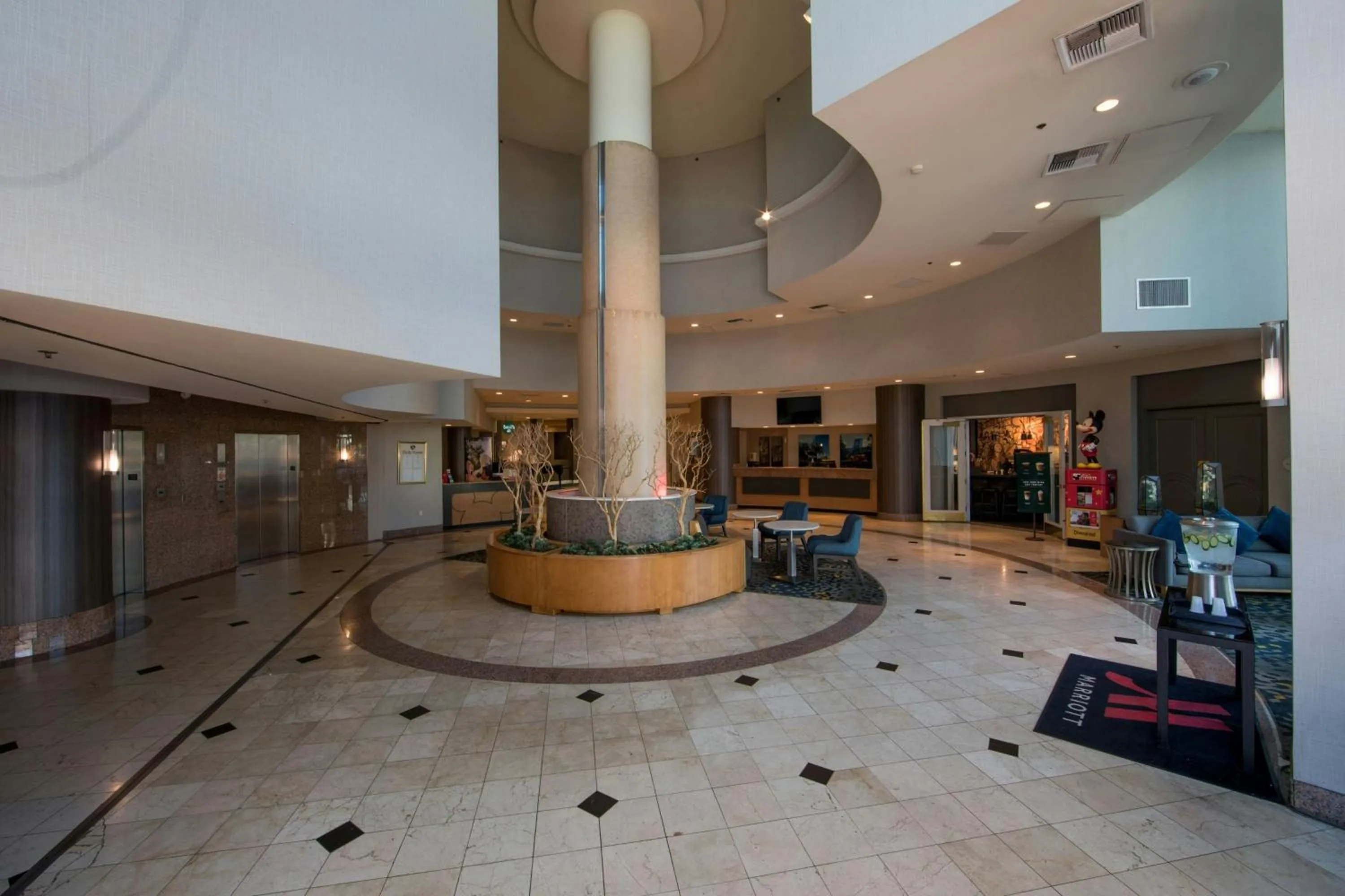 Lobby or reception in Anaheim Marriott Suites