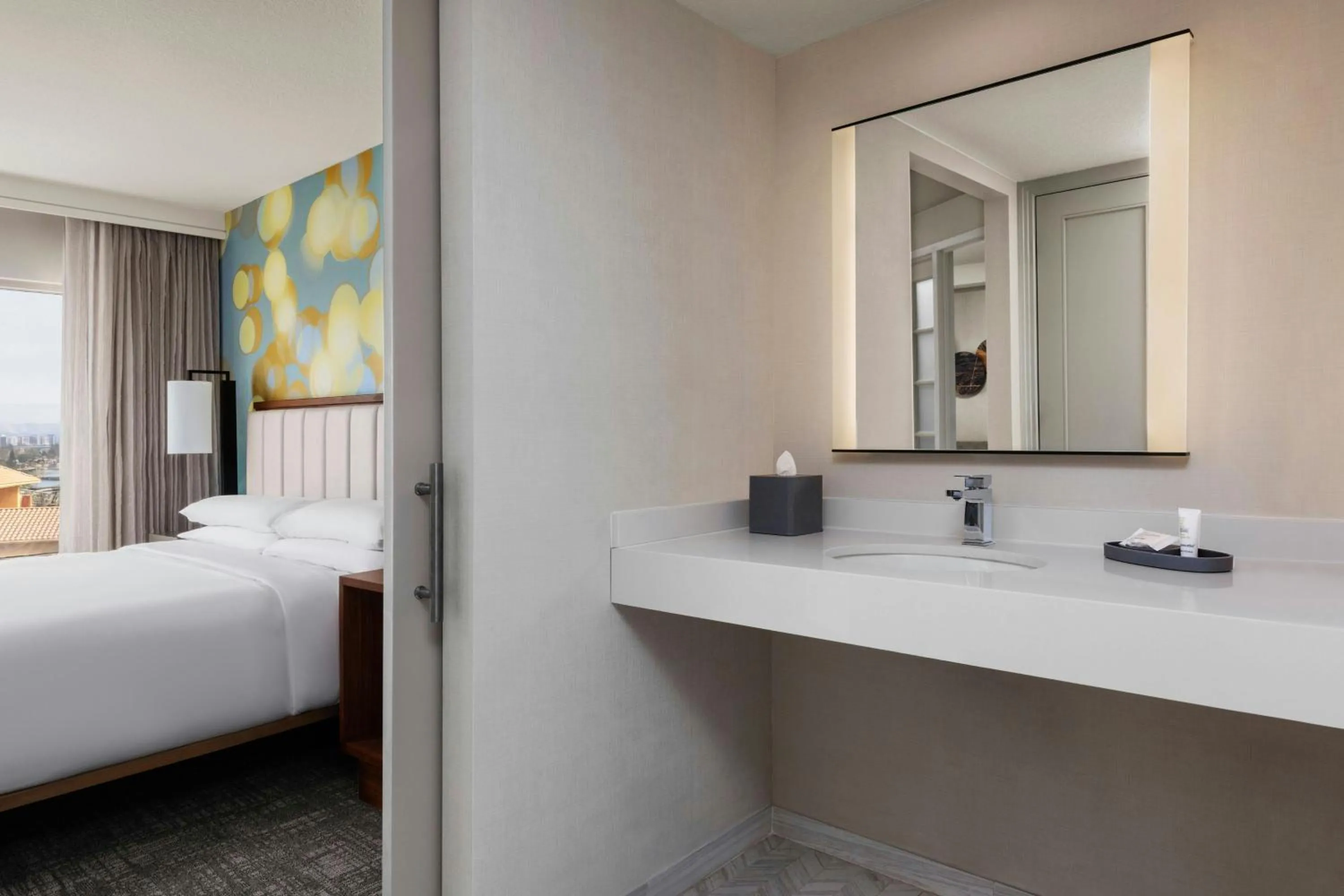 Bathroom, Bed in Anaheim Marriott Suites