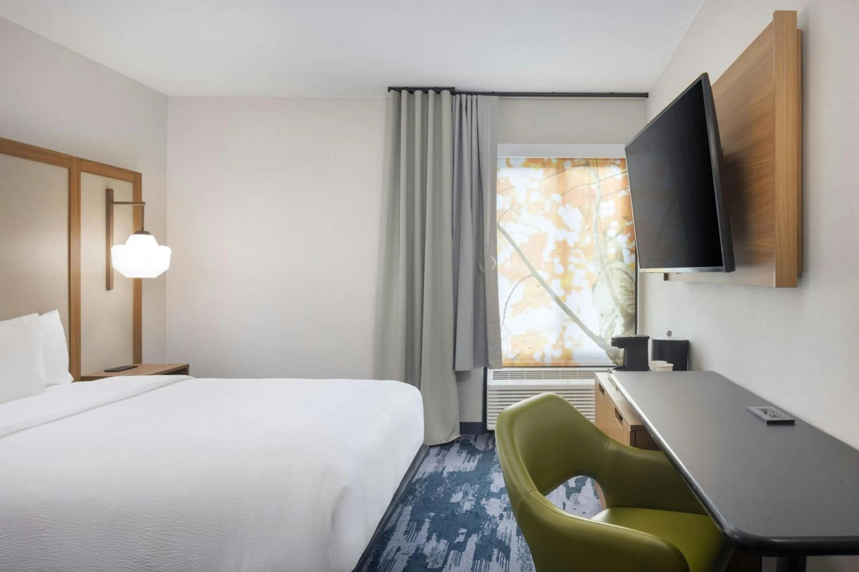 Photo of the whole room, Bed in Fairfield by Marriott Mission Viejo Orange County