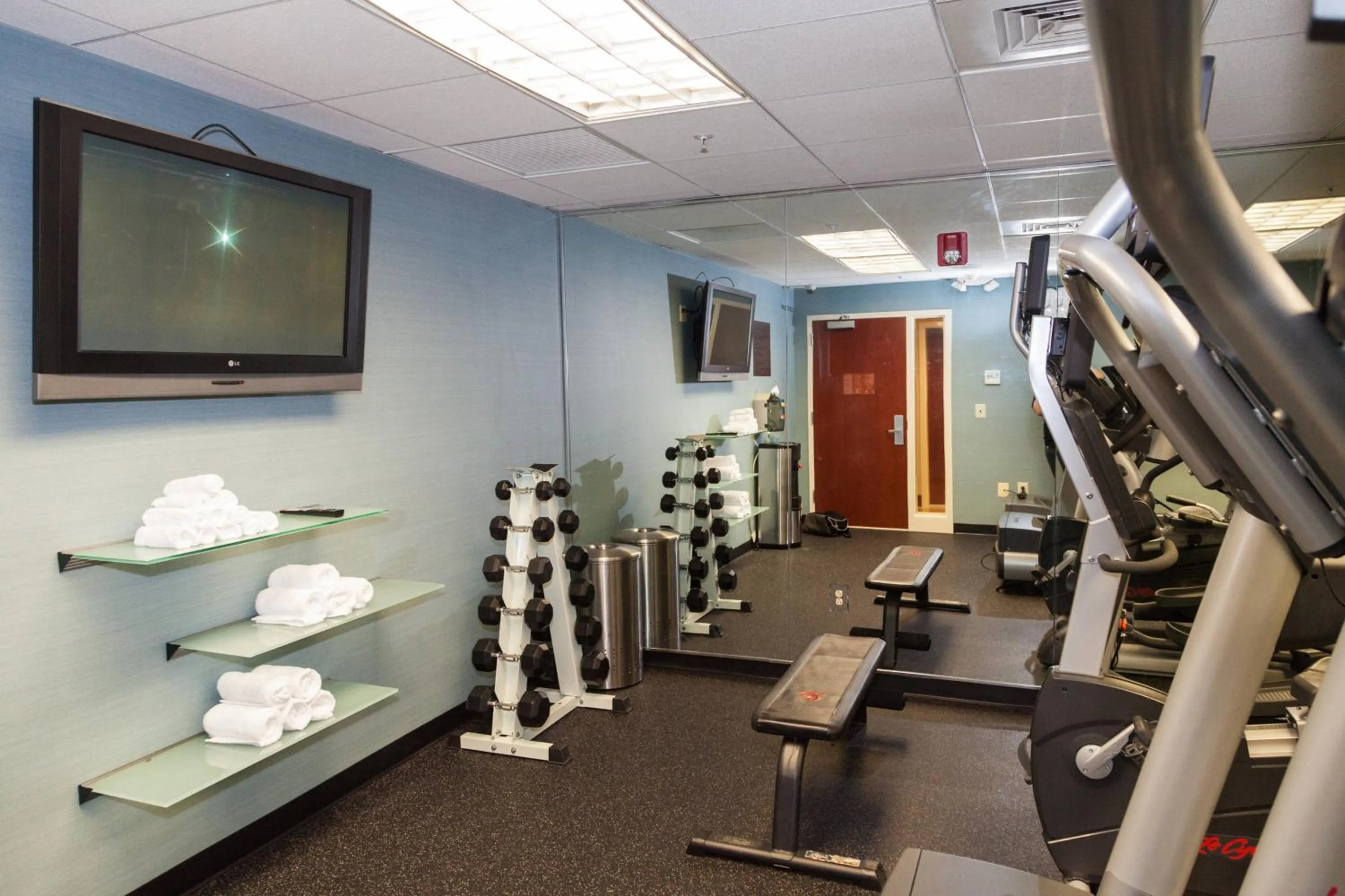 Fitness centre/facilities in Fairfield Inn & Suites by Marriott Somerset