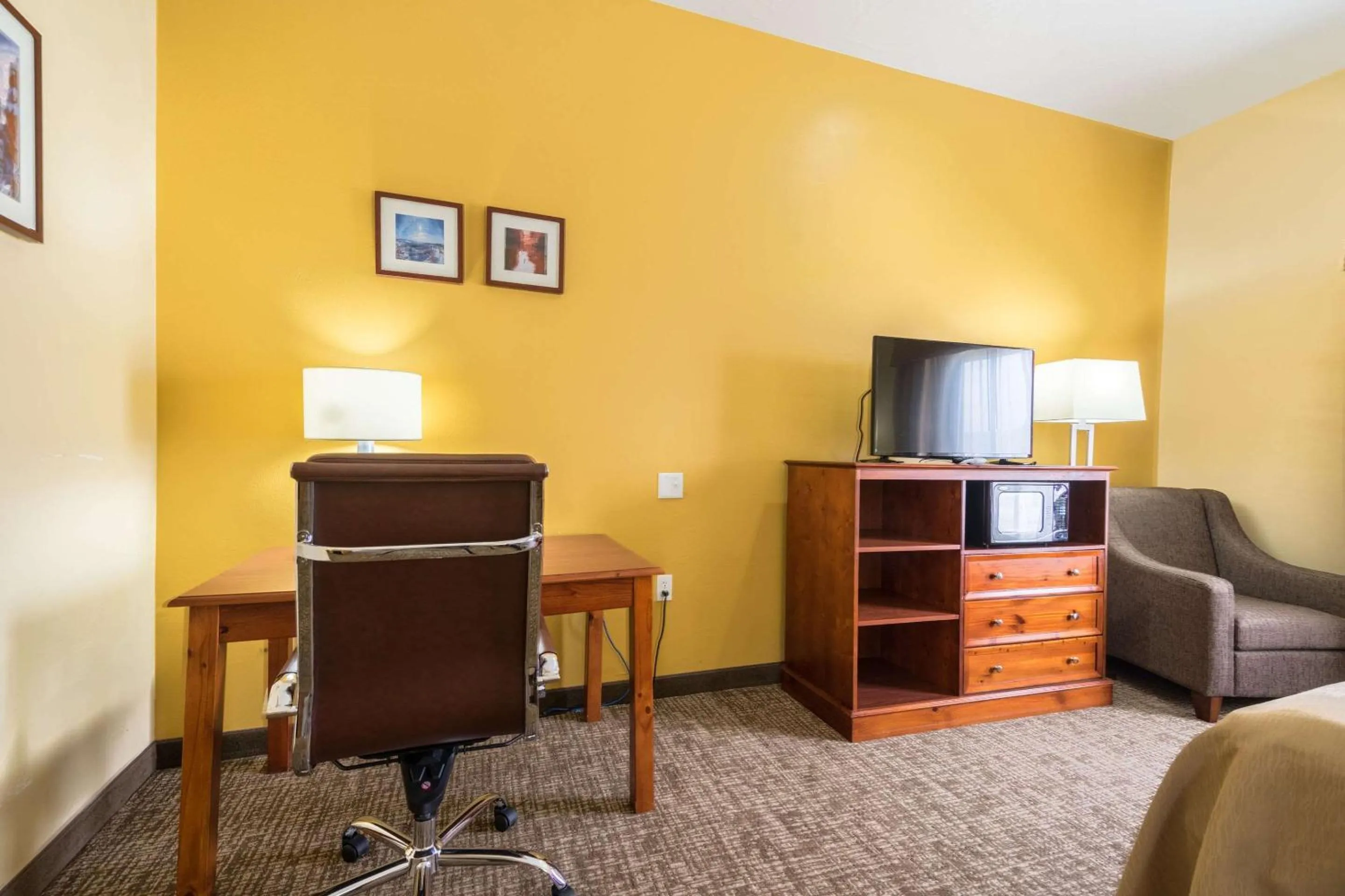 Photo of the whole room in Comfort Inn & Suites