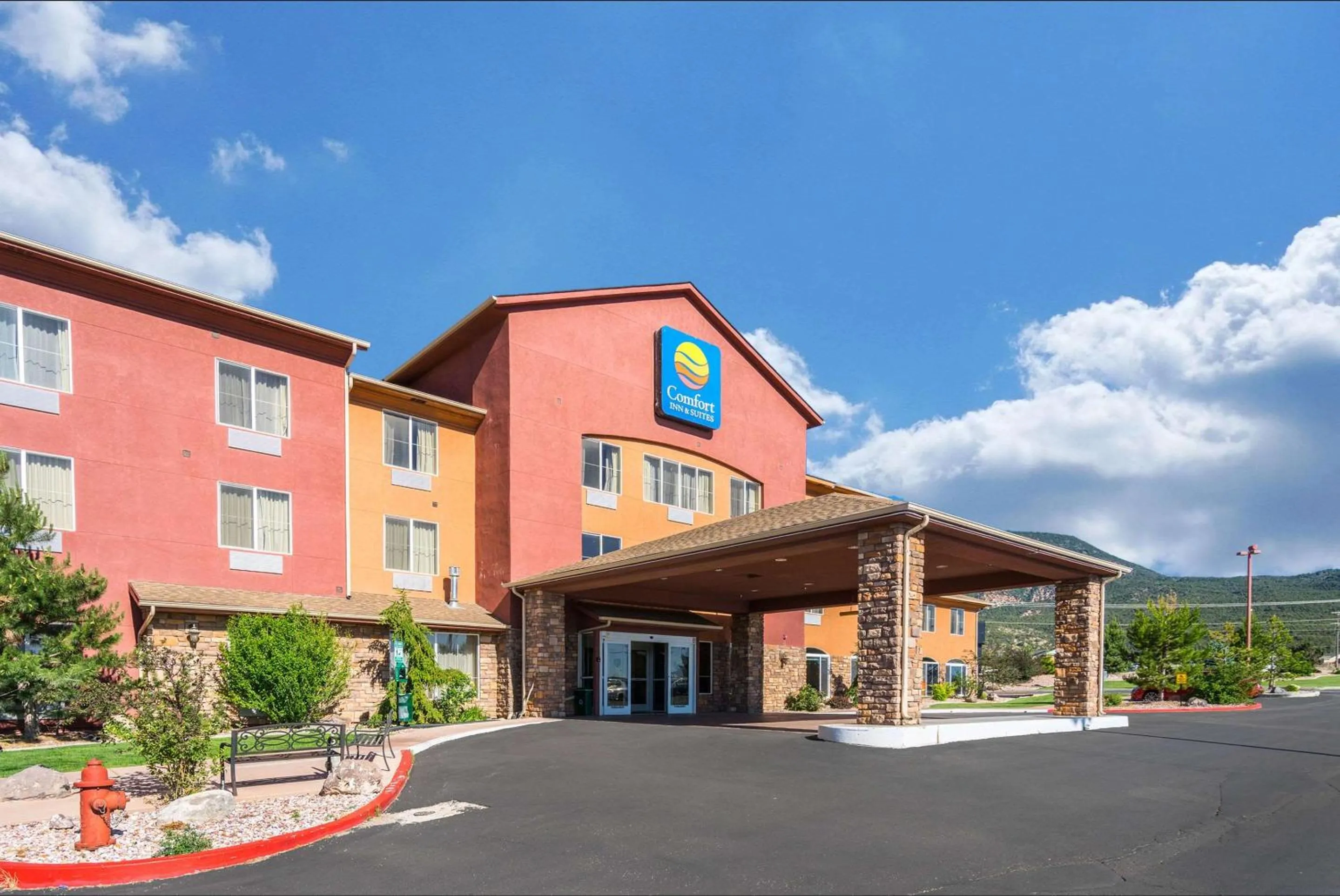 Property building in Comfort Inn & Suites