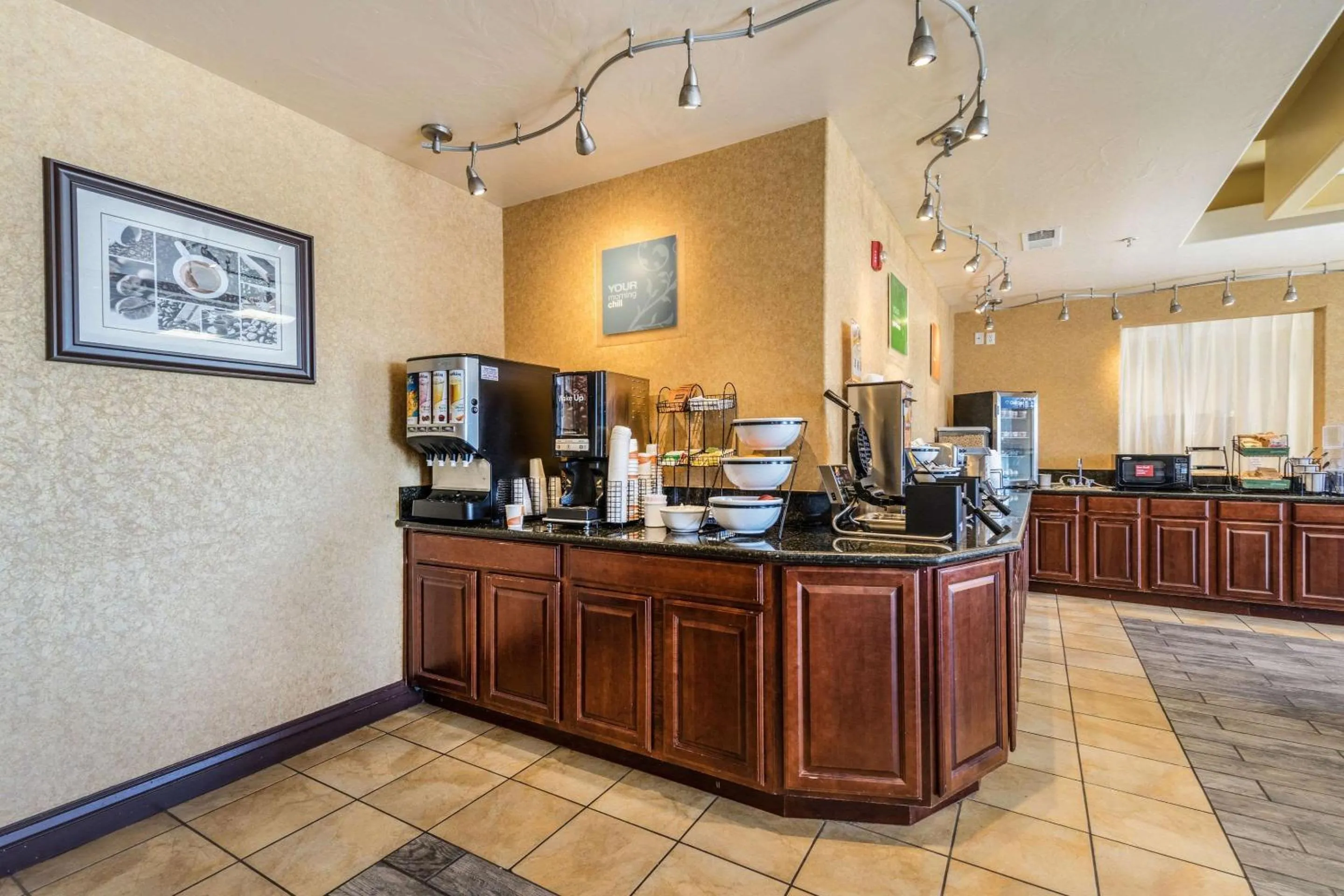 Restaurant/places to eat in Comfort Inn & Suites