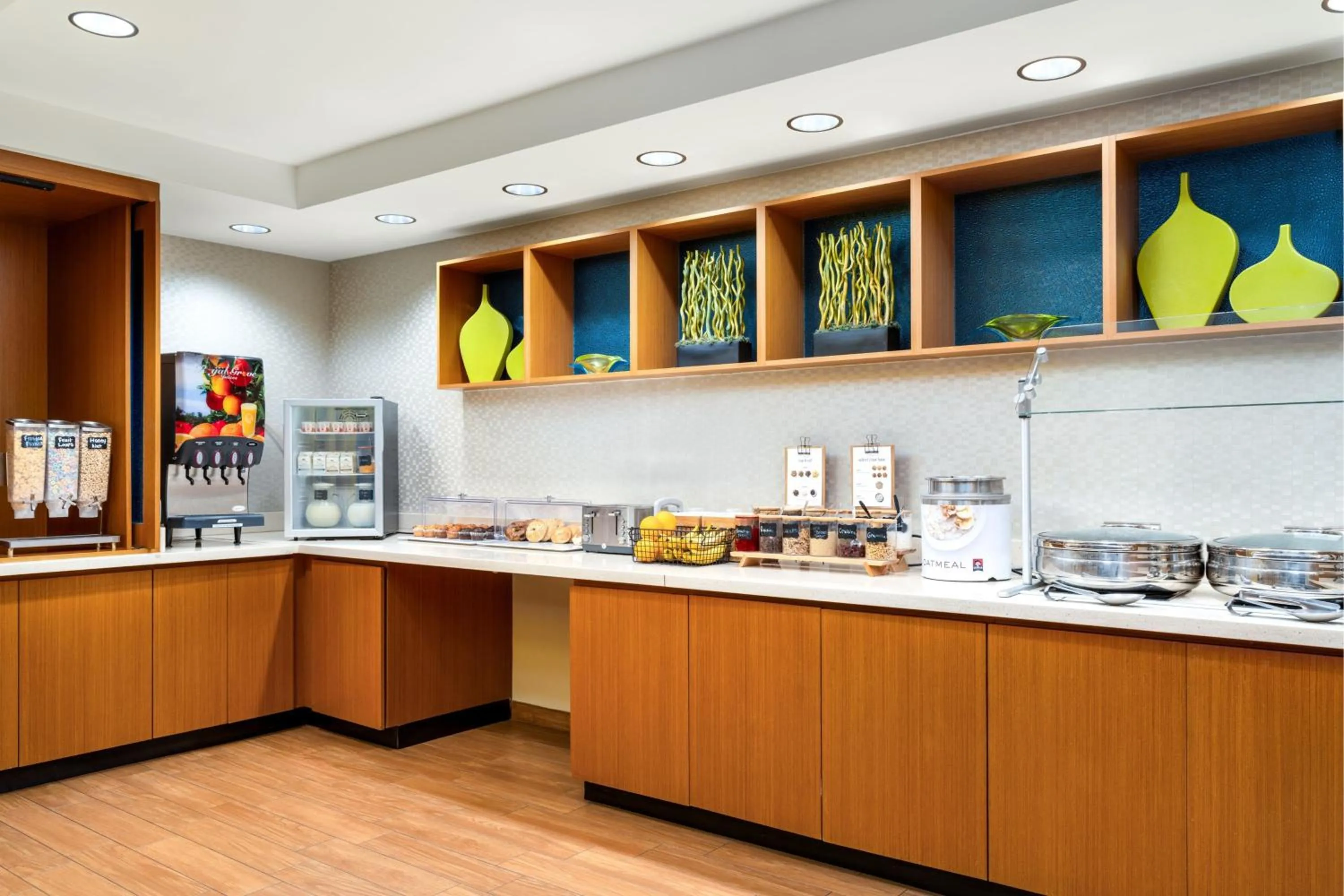 Breakfast in SpringHill Suites Sarasota Bradenton