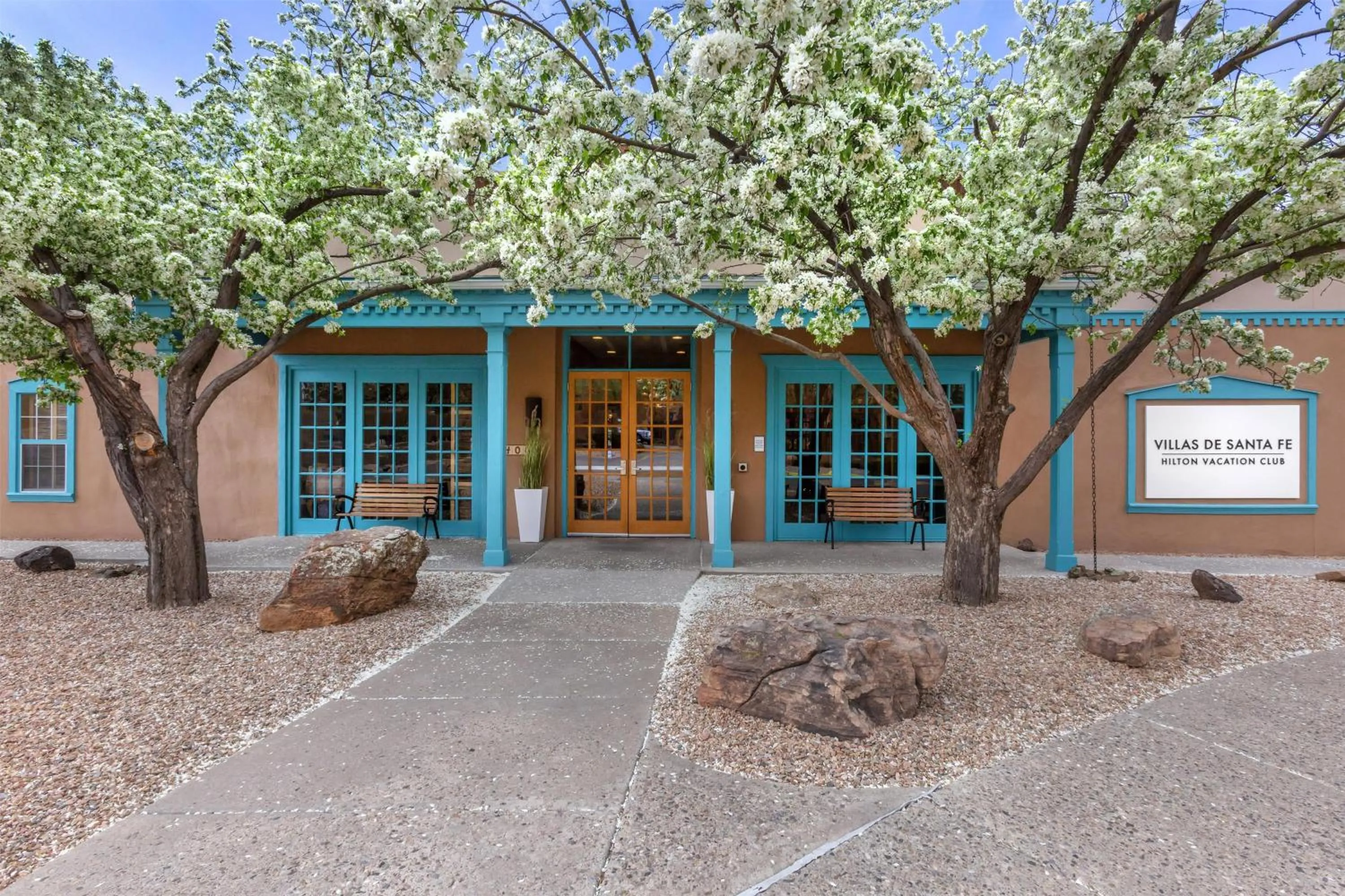 Property building in Hilton Vacation Club Villas de Santa Fe