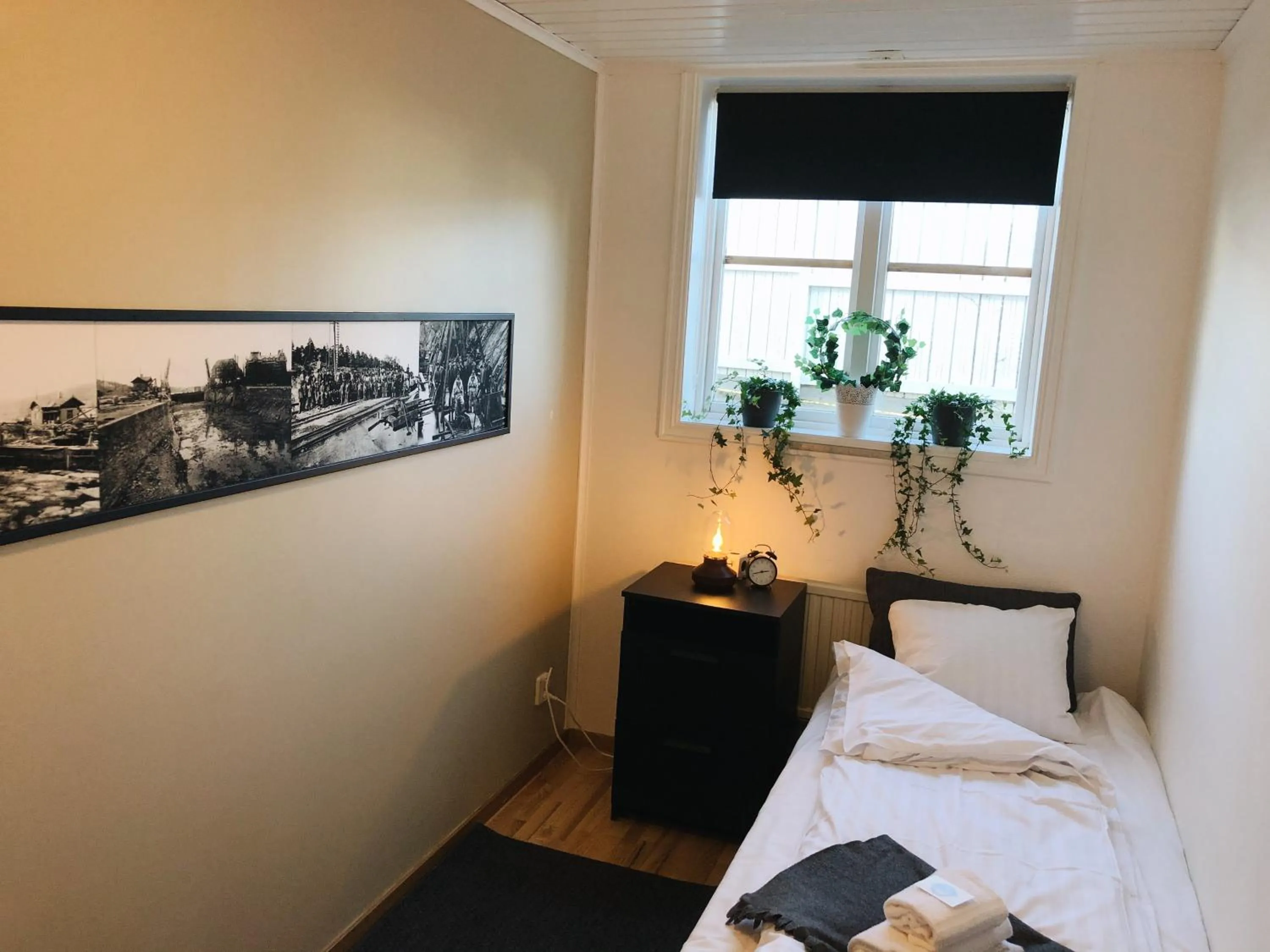 Property building, Bed in Spirans Rum och Logi