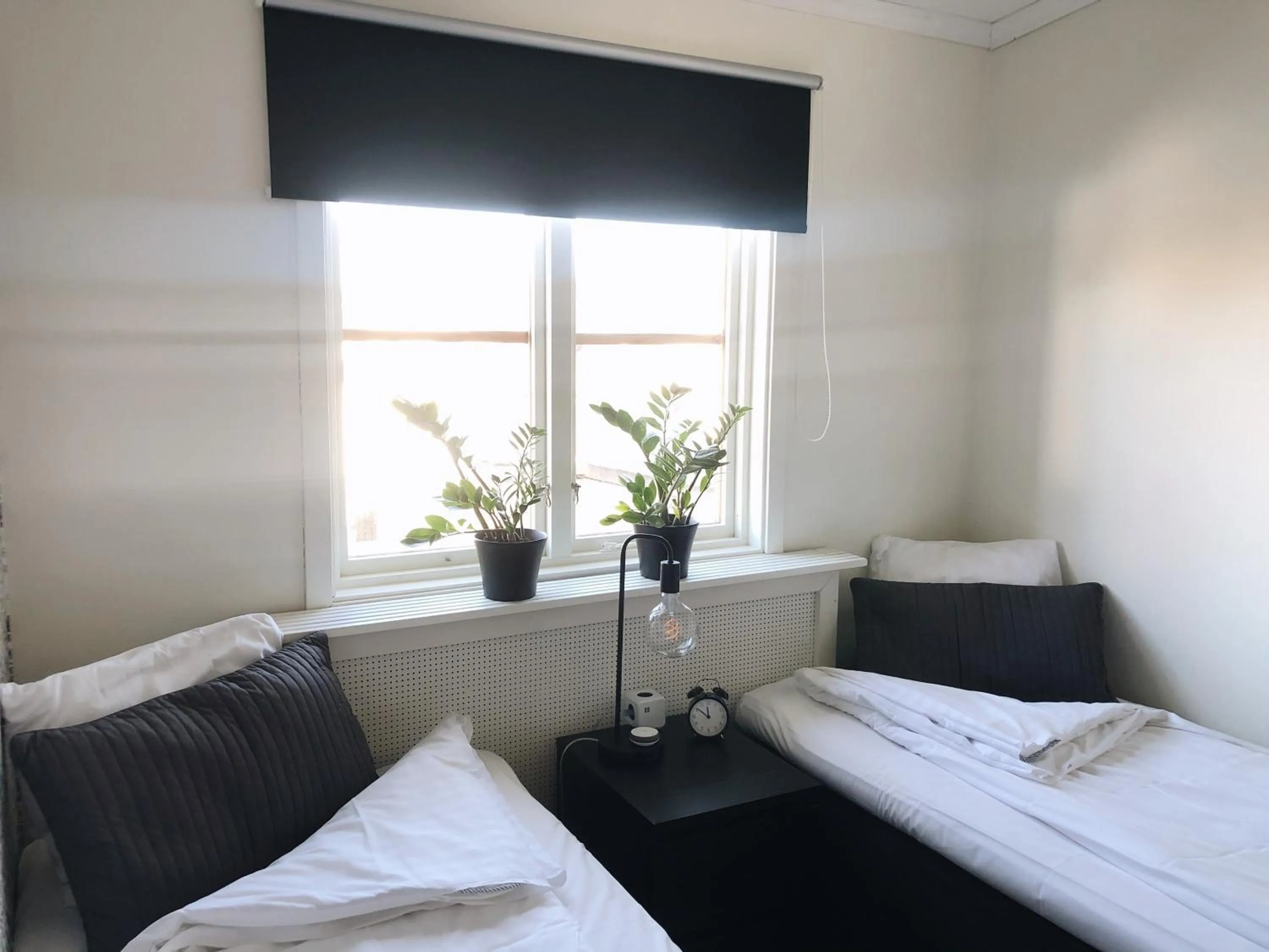 Property building, Bed in Spirans Rum och Logi