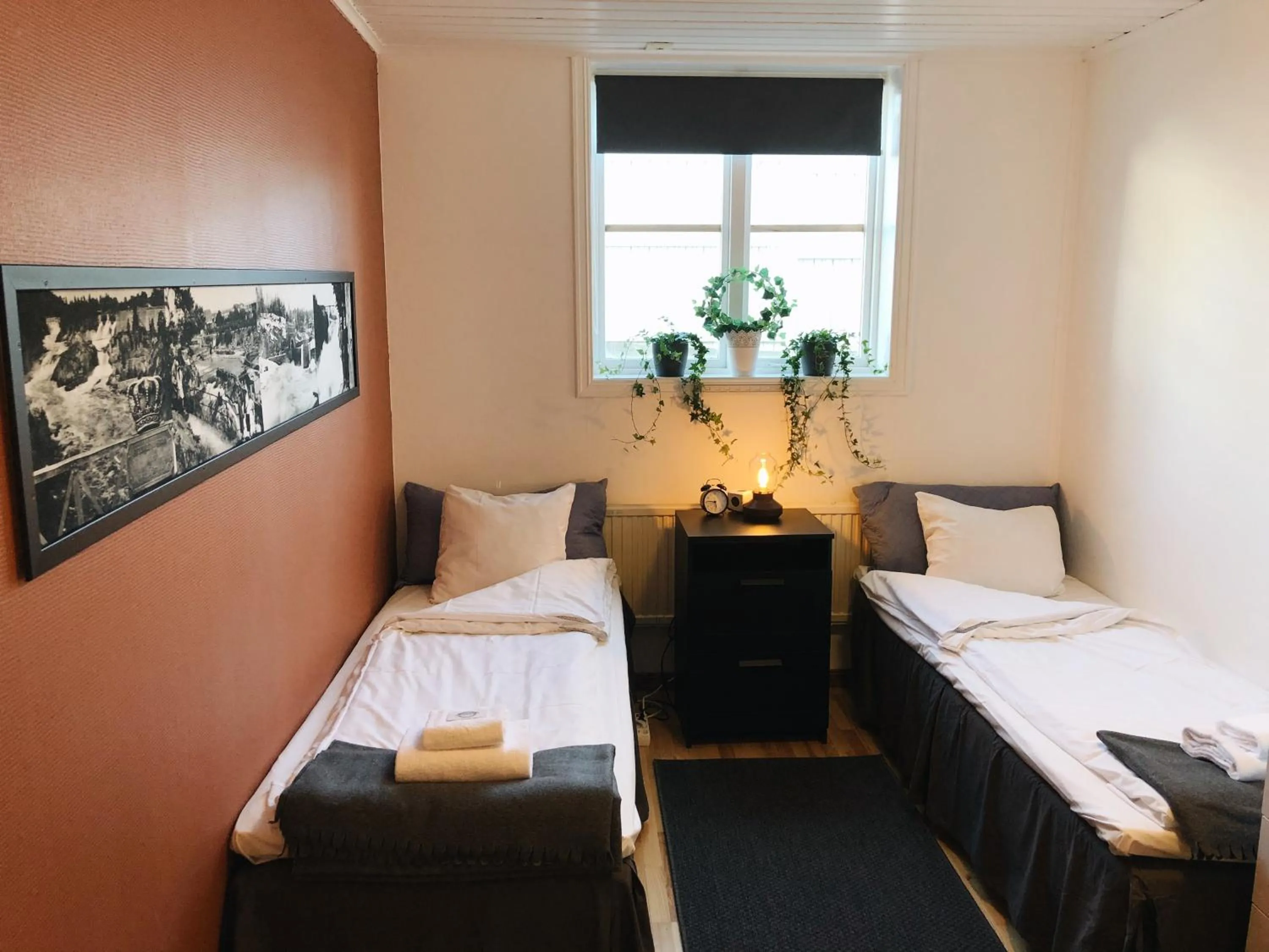 Property building, Bed in Spirans Rum och Logi