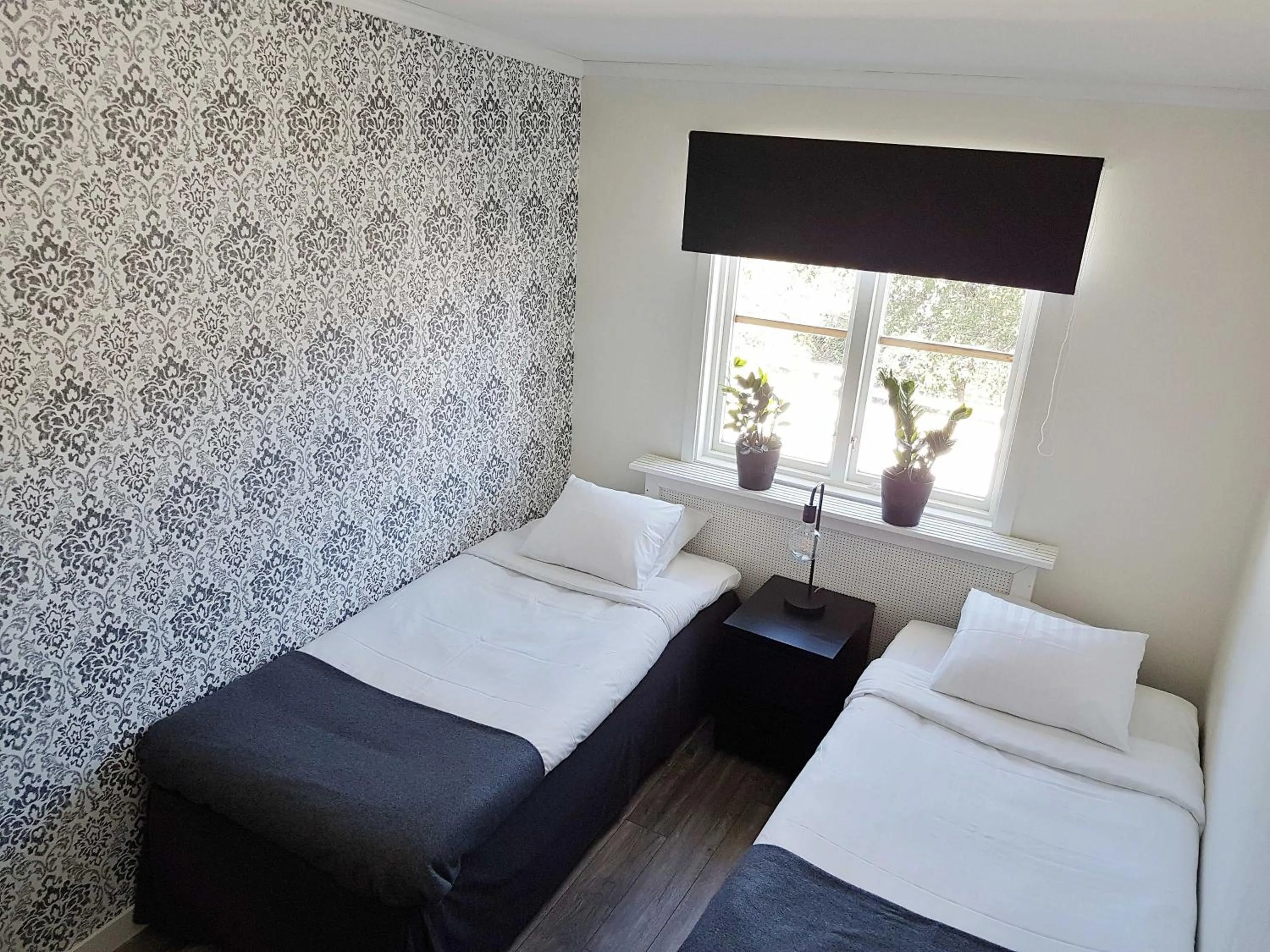 Property building, Bed in Spirans Rum och Logi