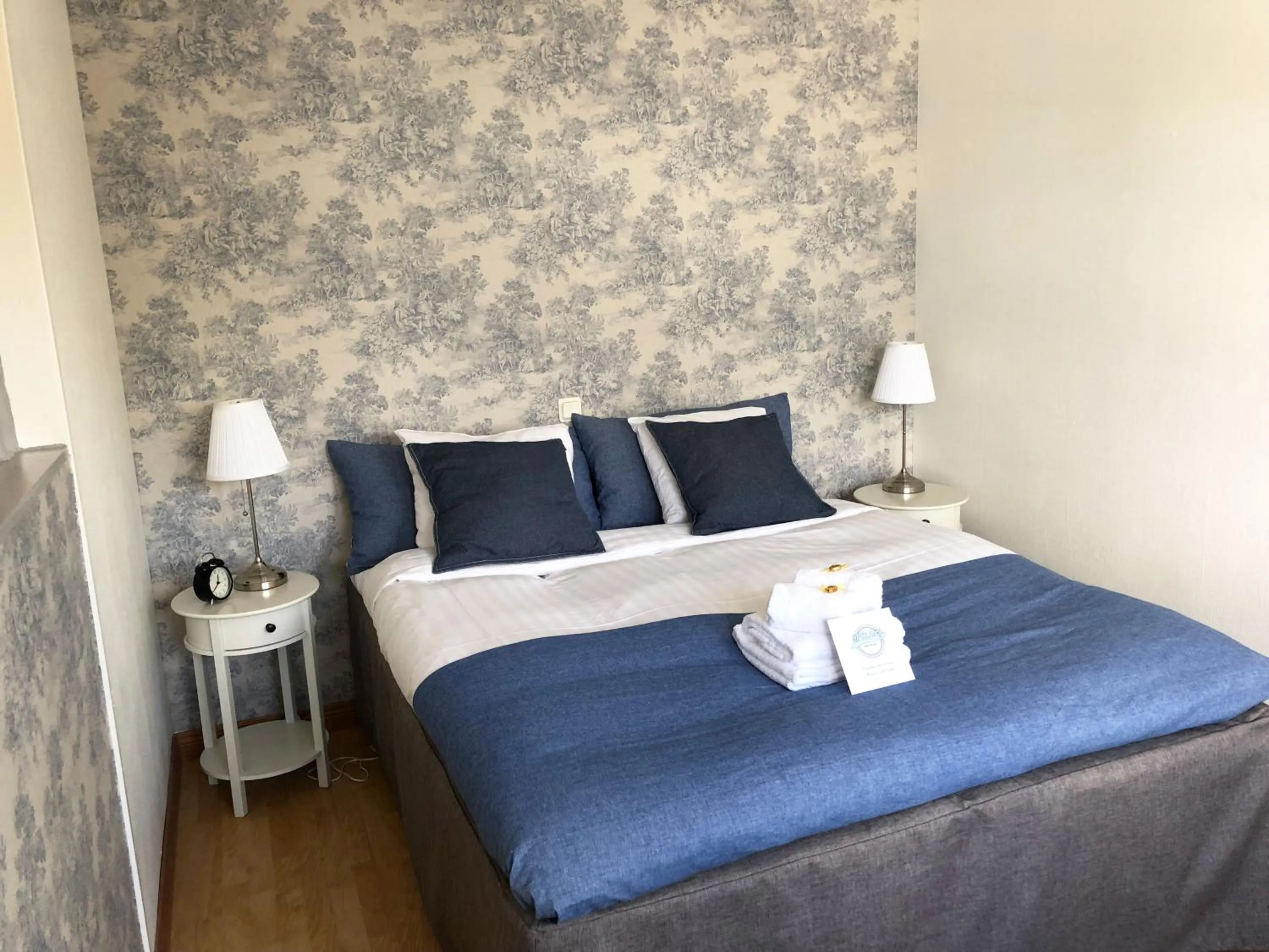 Property building, Bed in Spirans Rum och Logi