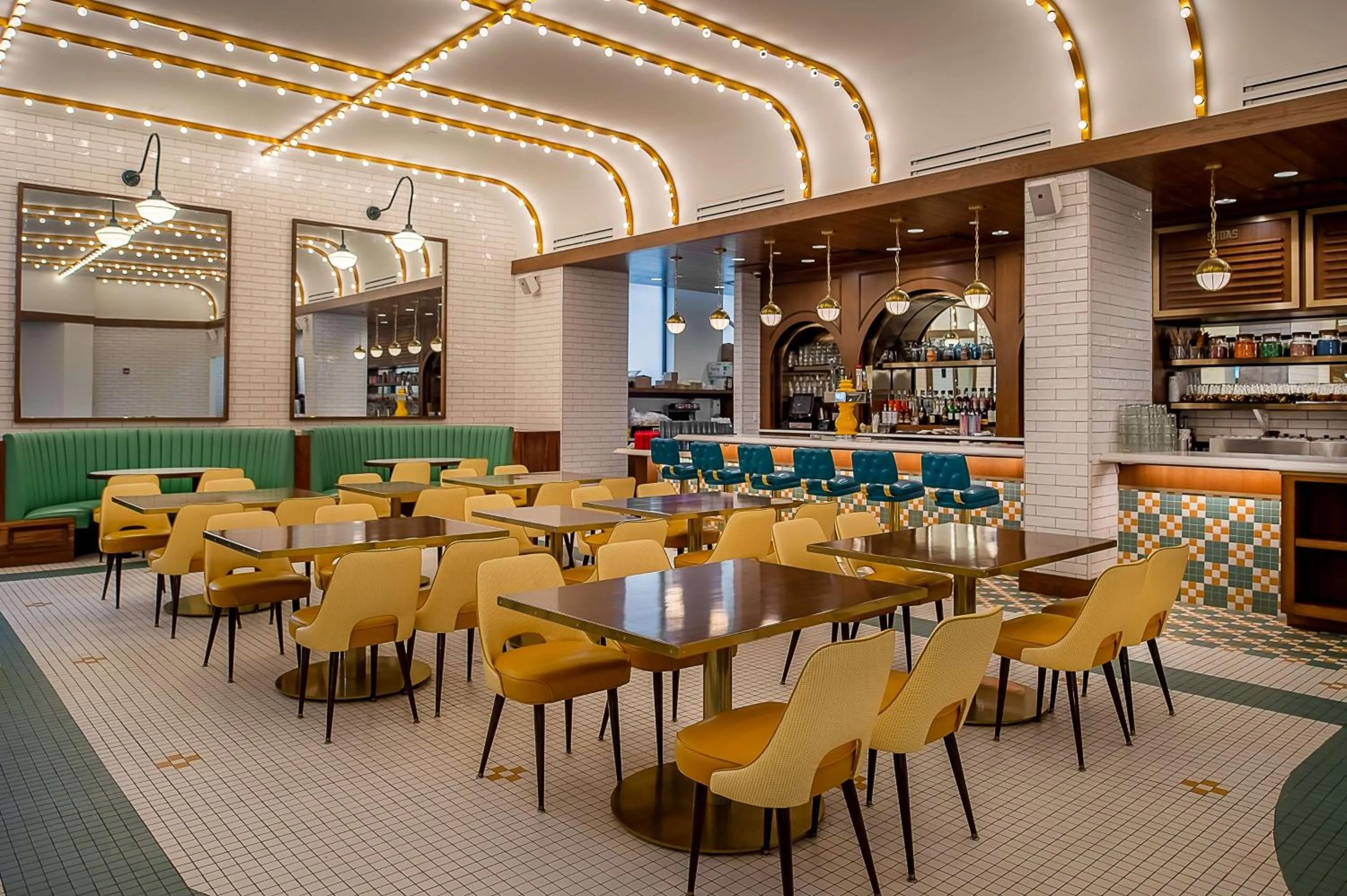 Restaurant/places to eat in St. Louis Union Station Hotel, Curio Collection by Hilton