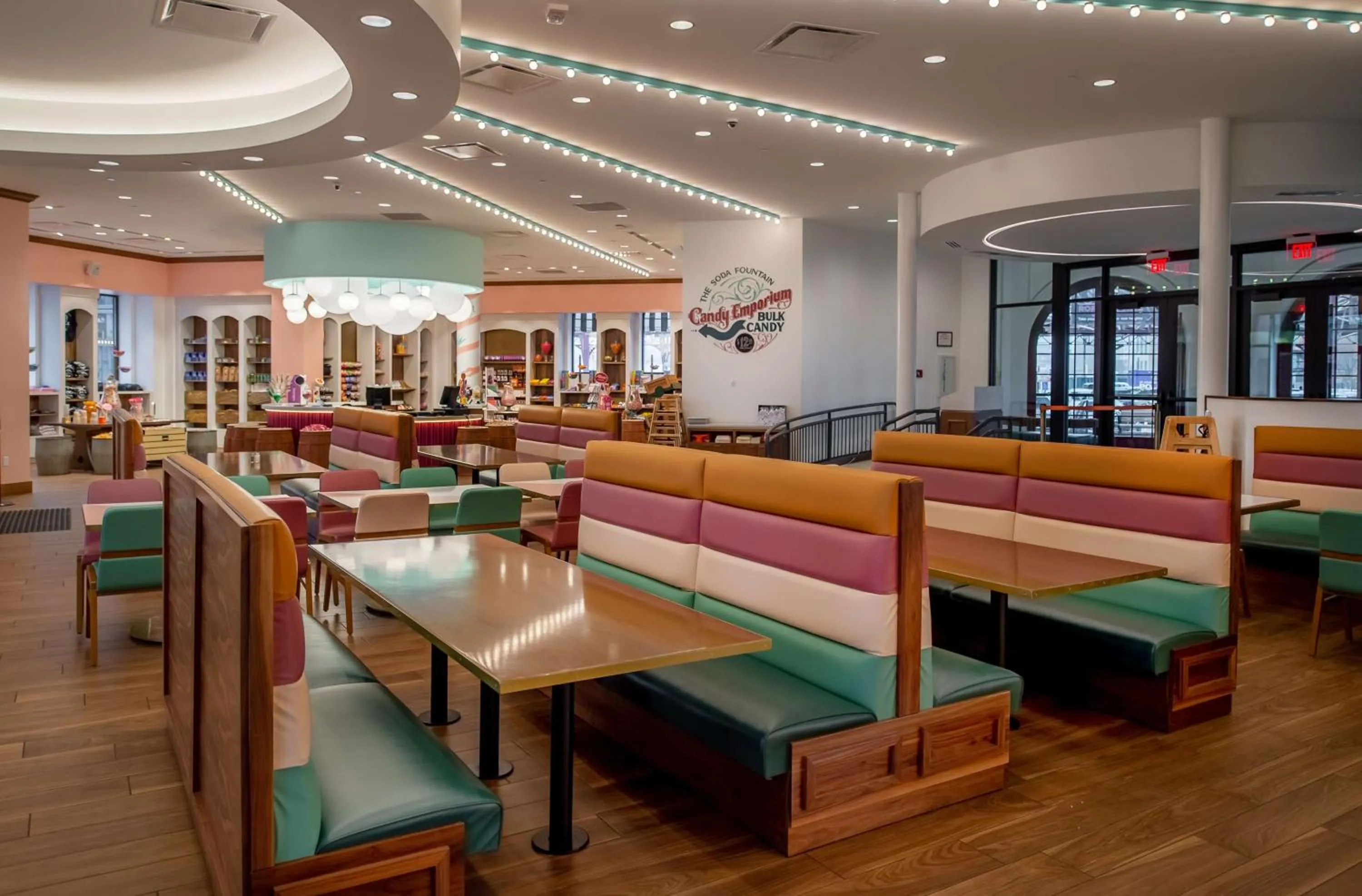 Restaurant/places to eat in St. Louis Union Station Hotel, Curio Collection by Hilton