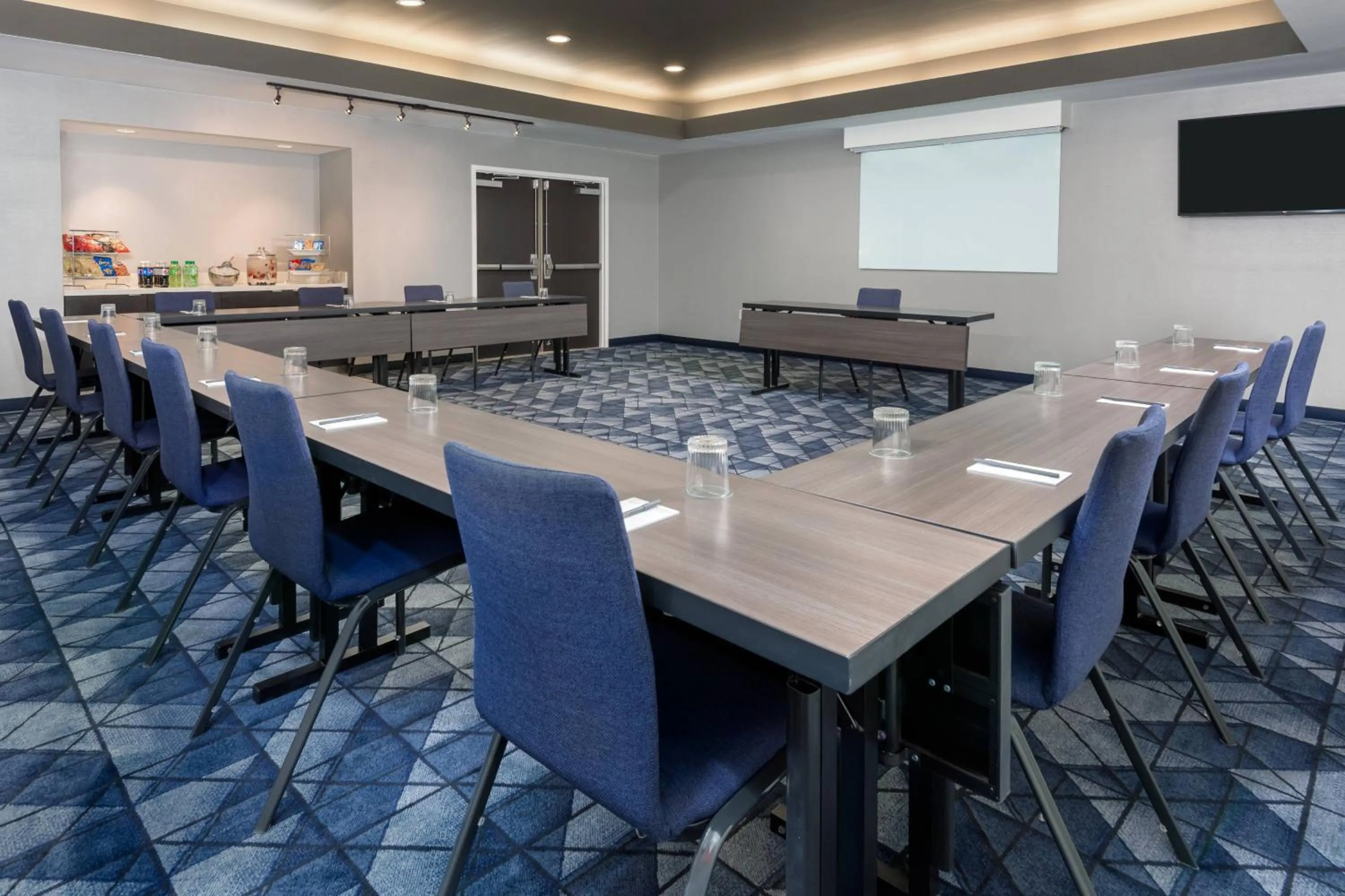 Meeting/conference room in Courtyard Tallahassee North/I-10 Capital Circle