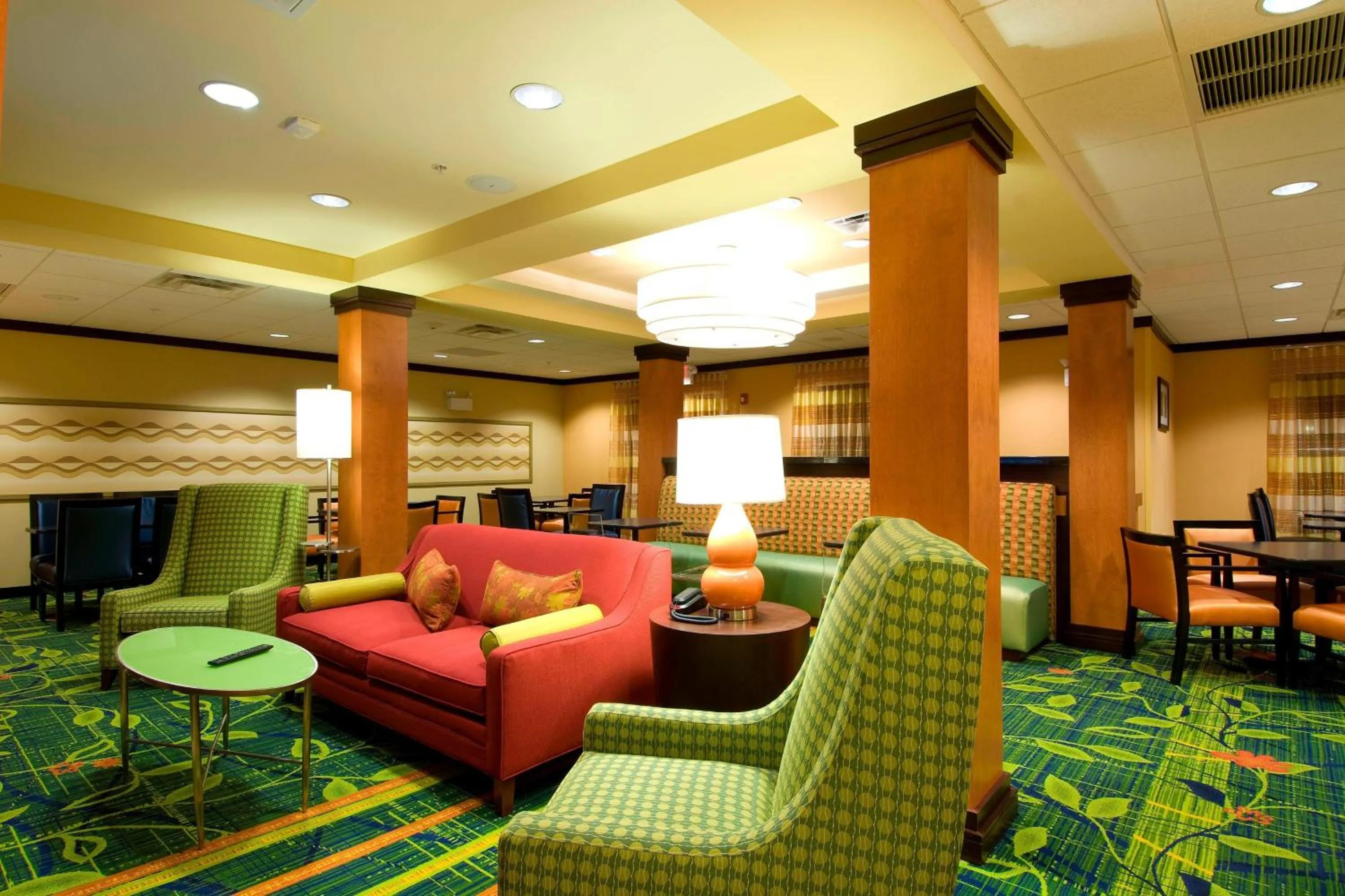 Restaurant/places to eat in Fairfield Inn & Suites by Marriott Verona