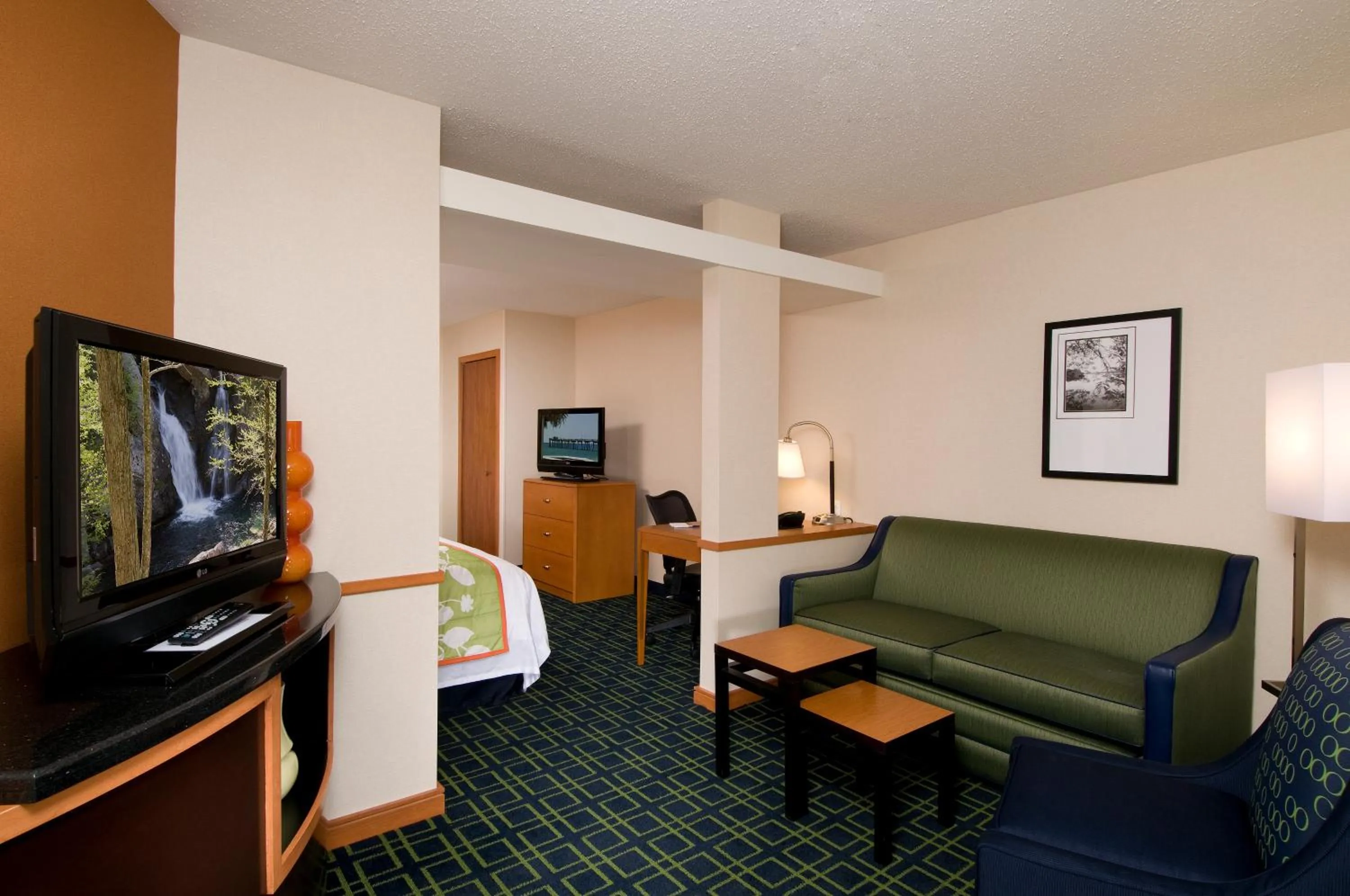 Seating area in Fairfield Inn & Suites by Marriott Verona