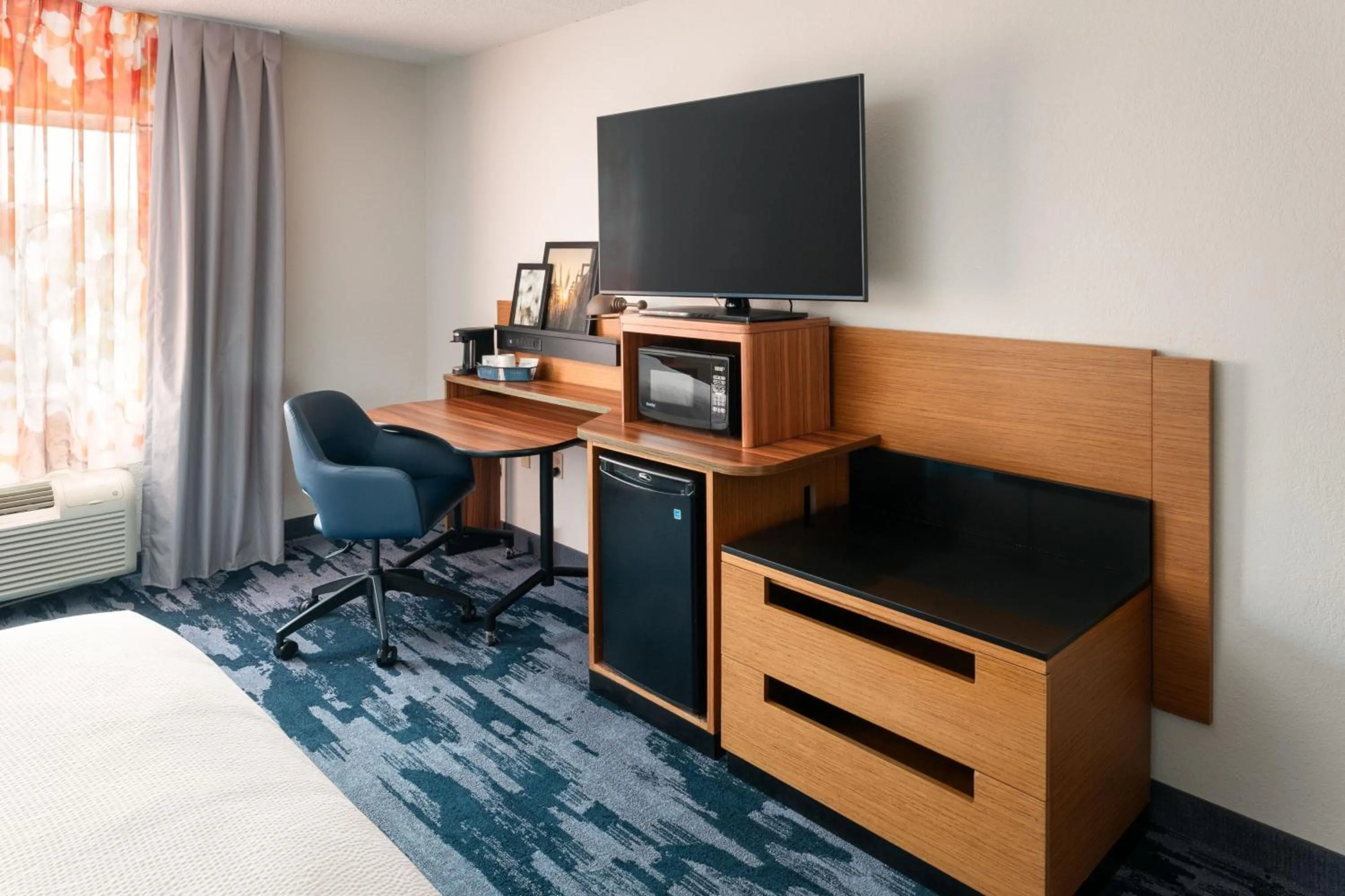 Photo of the whole room, Bed in Fairfield Inn Tallahassee North/I-10