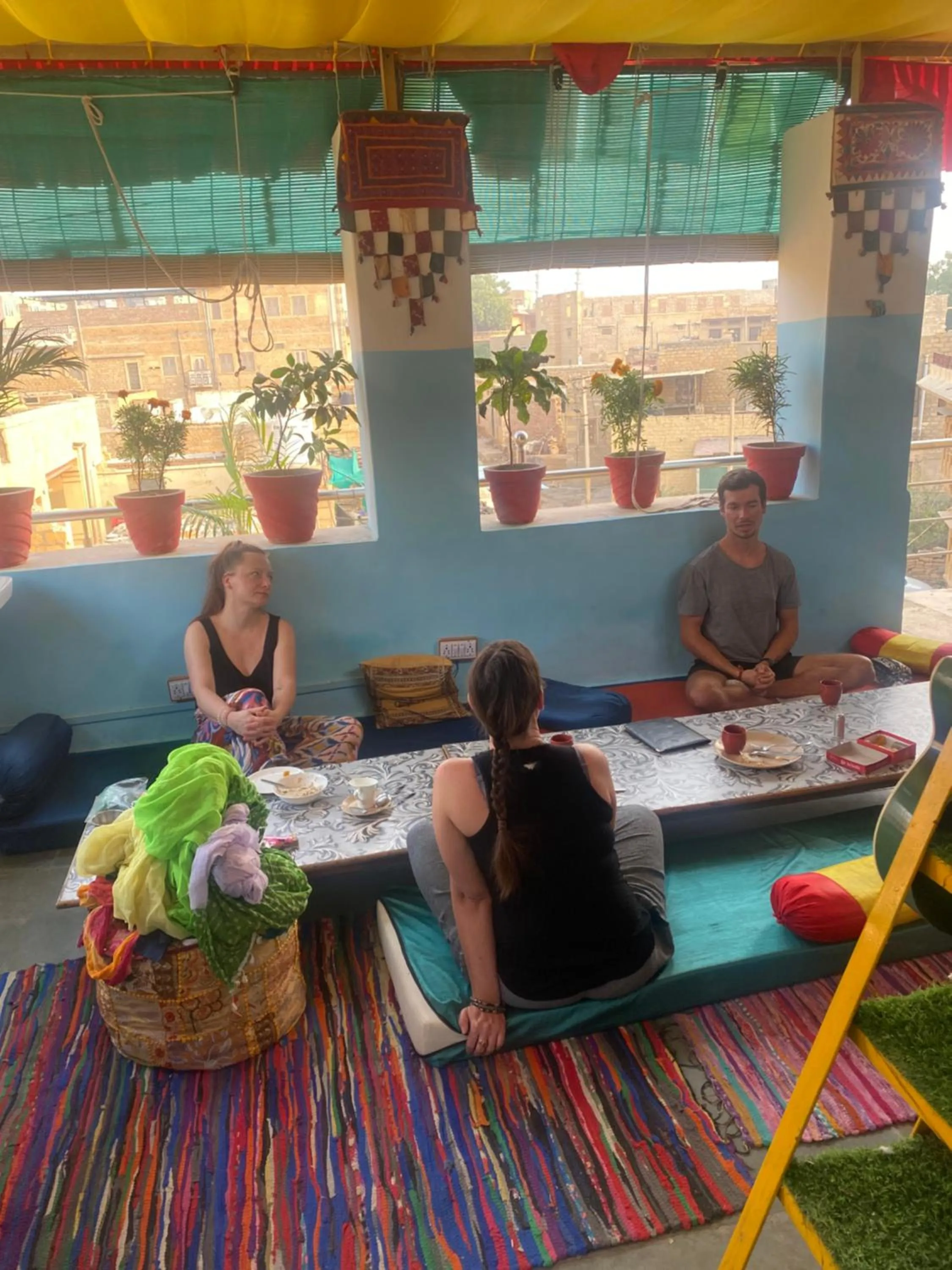 Restaurant/places to eat in Blue Eye Hostel