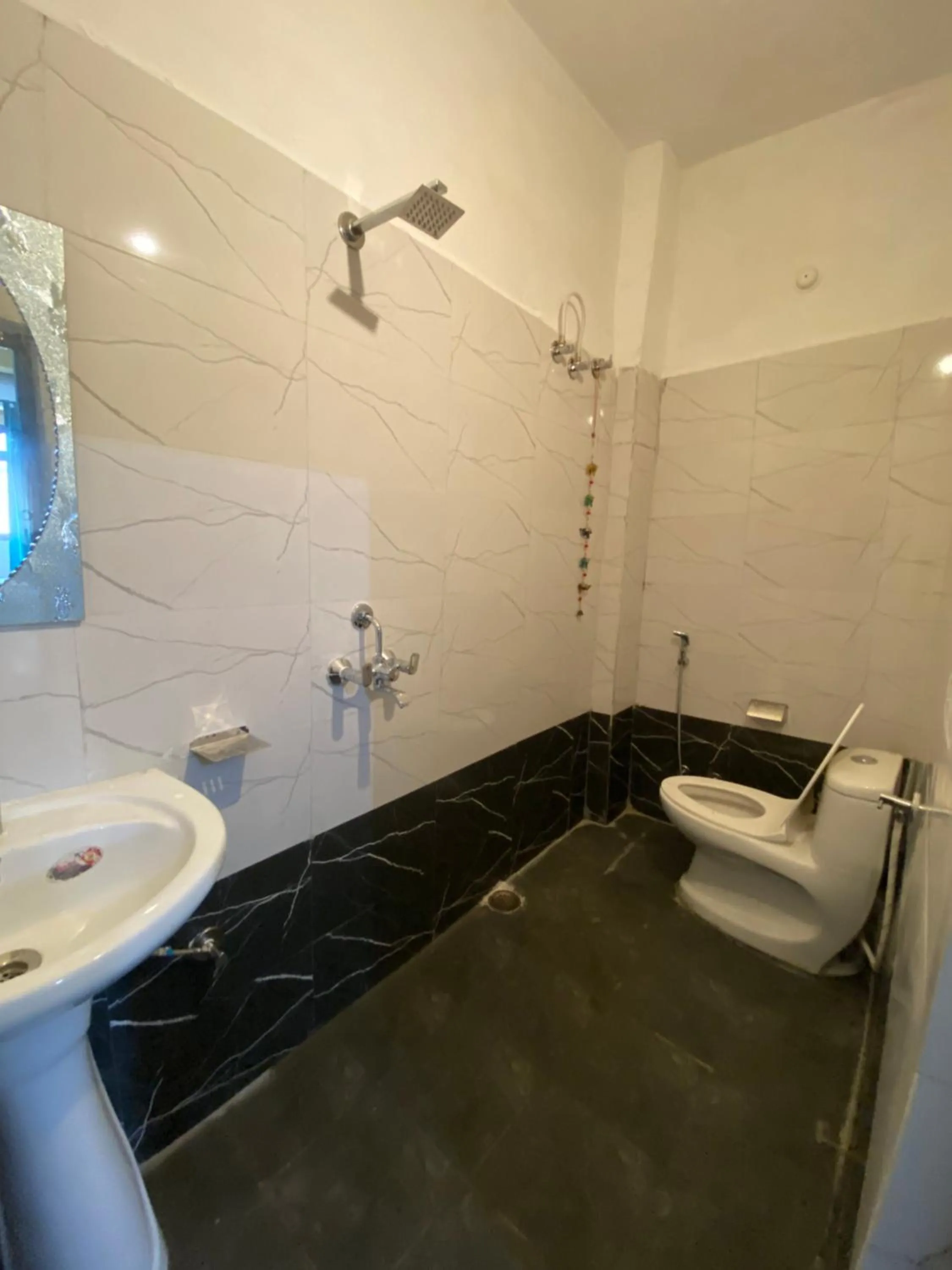 Shower in Blue Eye Hostel