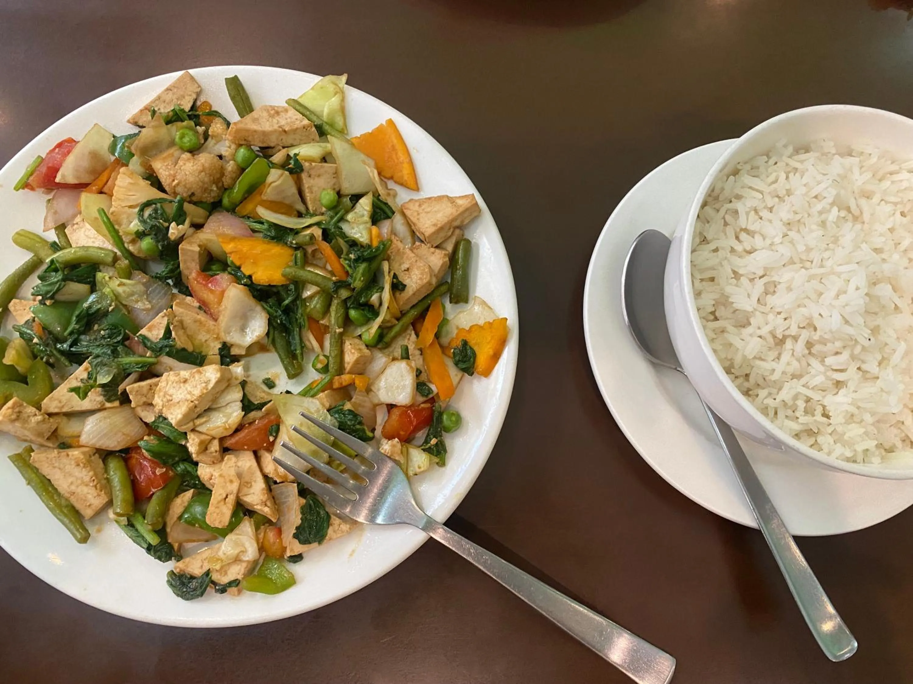 Food in Blue Eye Hostel