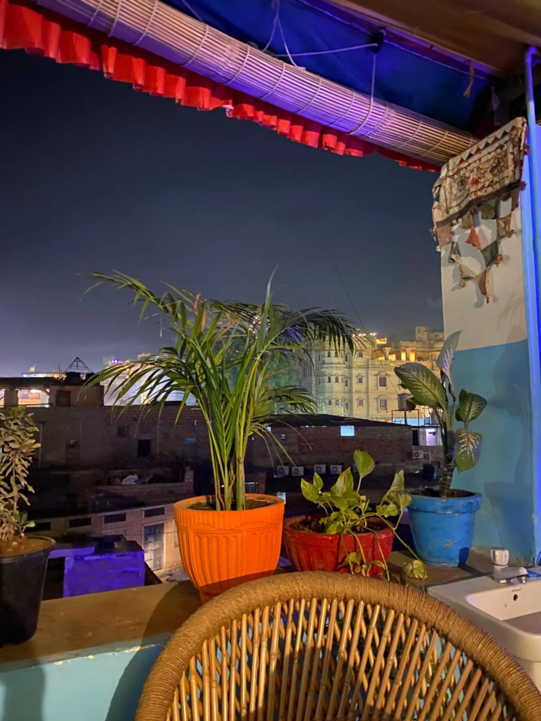 Patio in Blue Eye Hostel