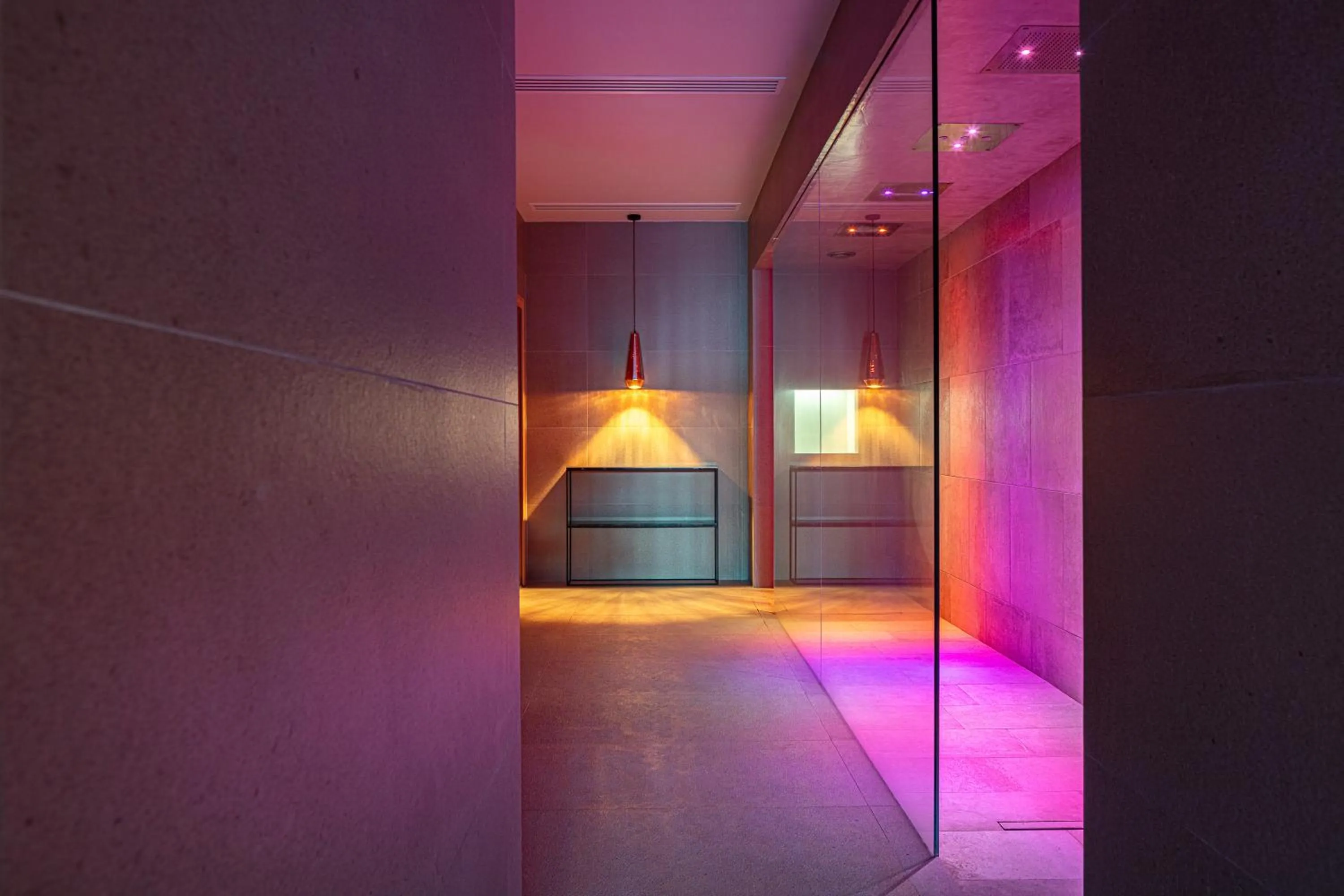 Seating area, Bed in Petra Mare