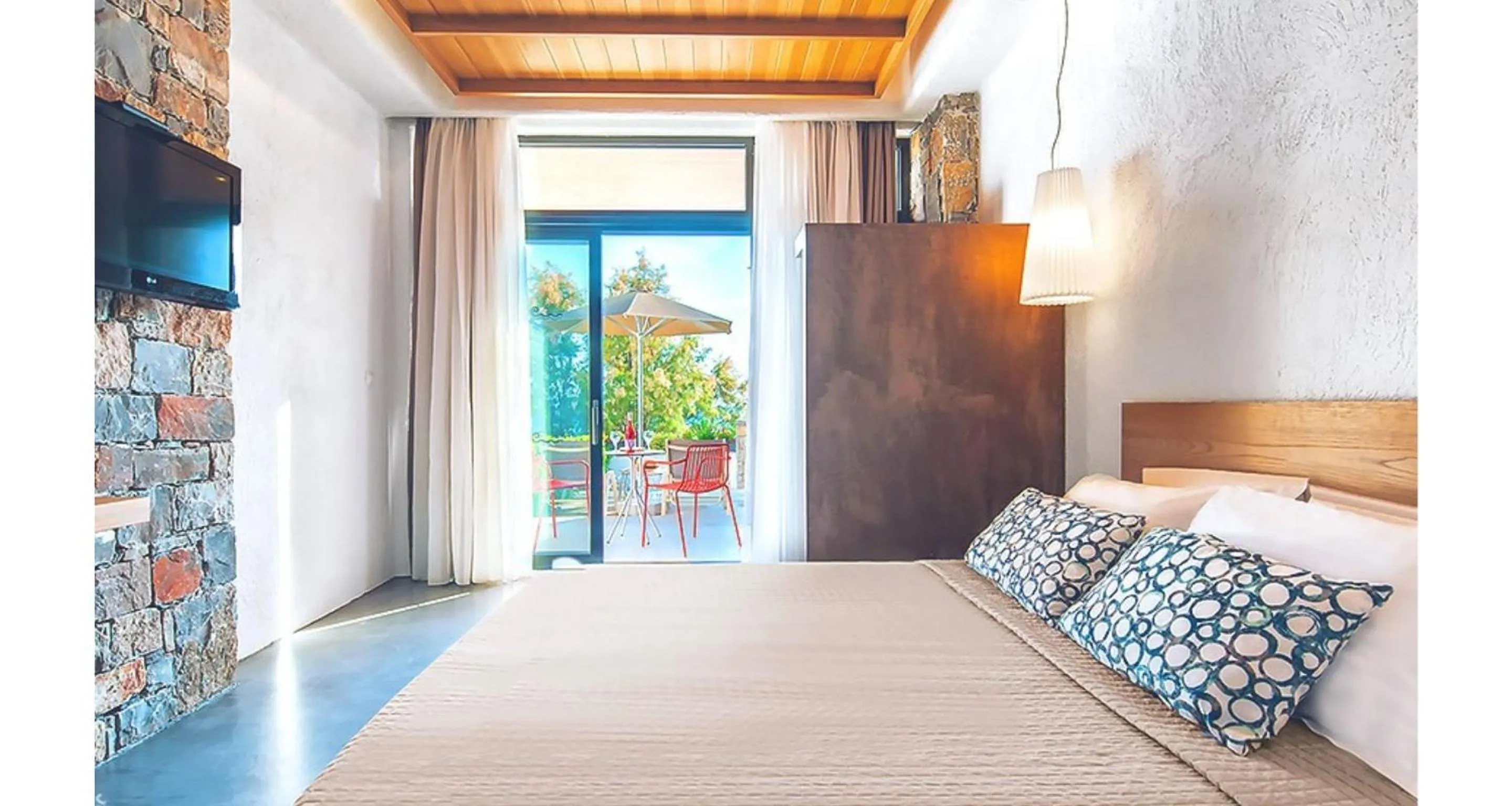 Photo of the whole room, Bed in Petra Mare