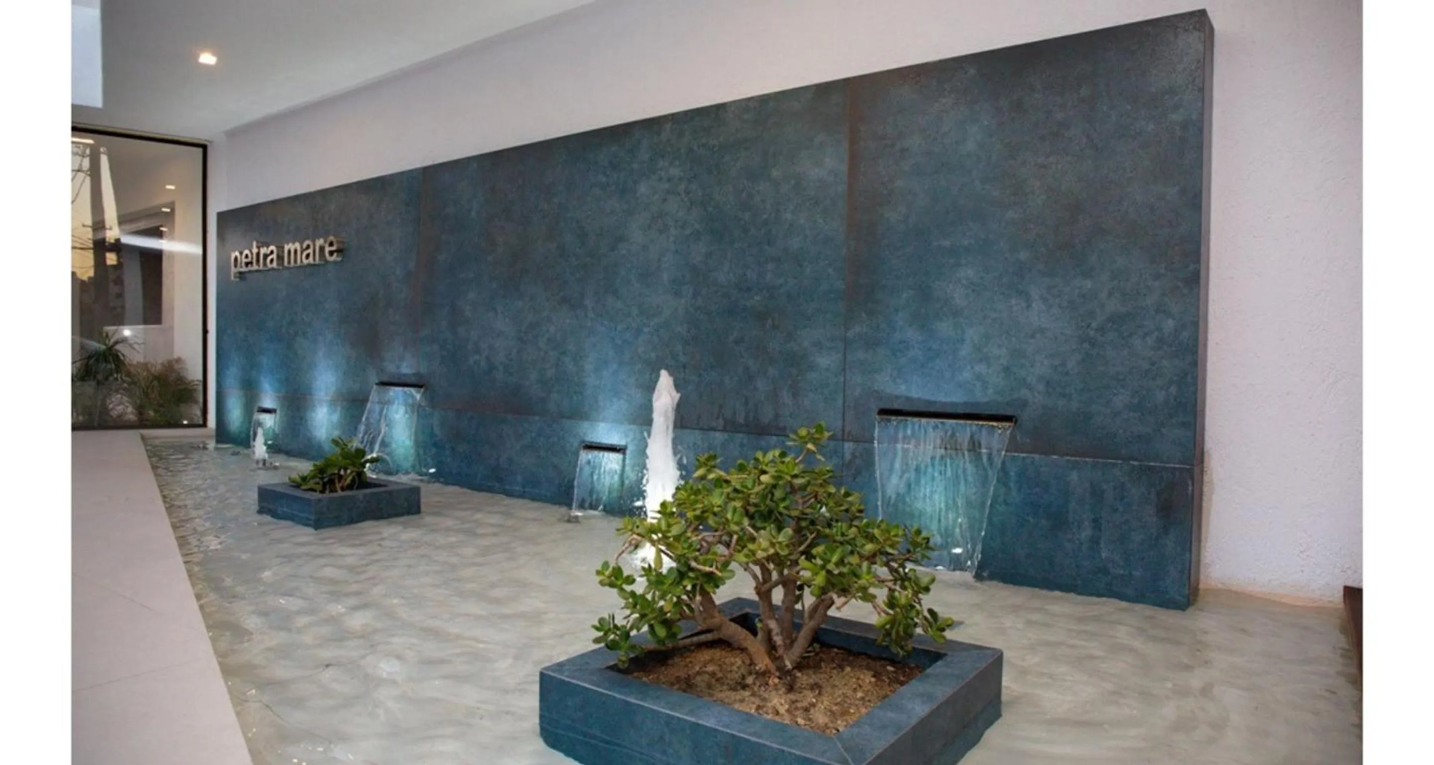 Lobby or reception in Petra Mare