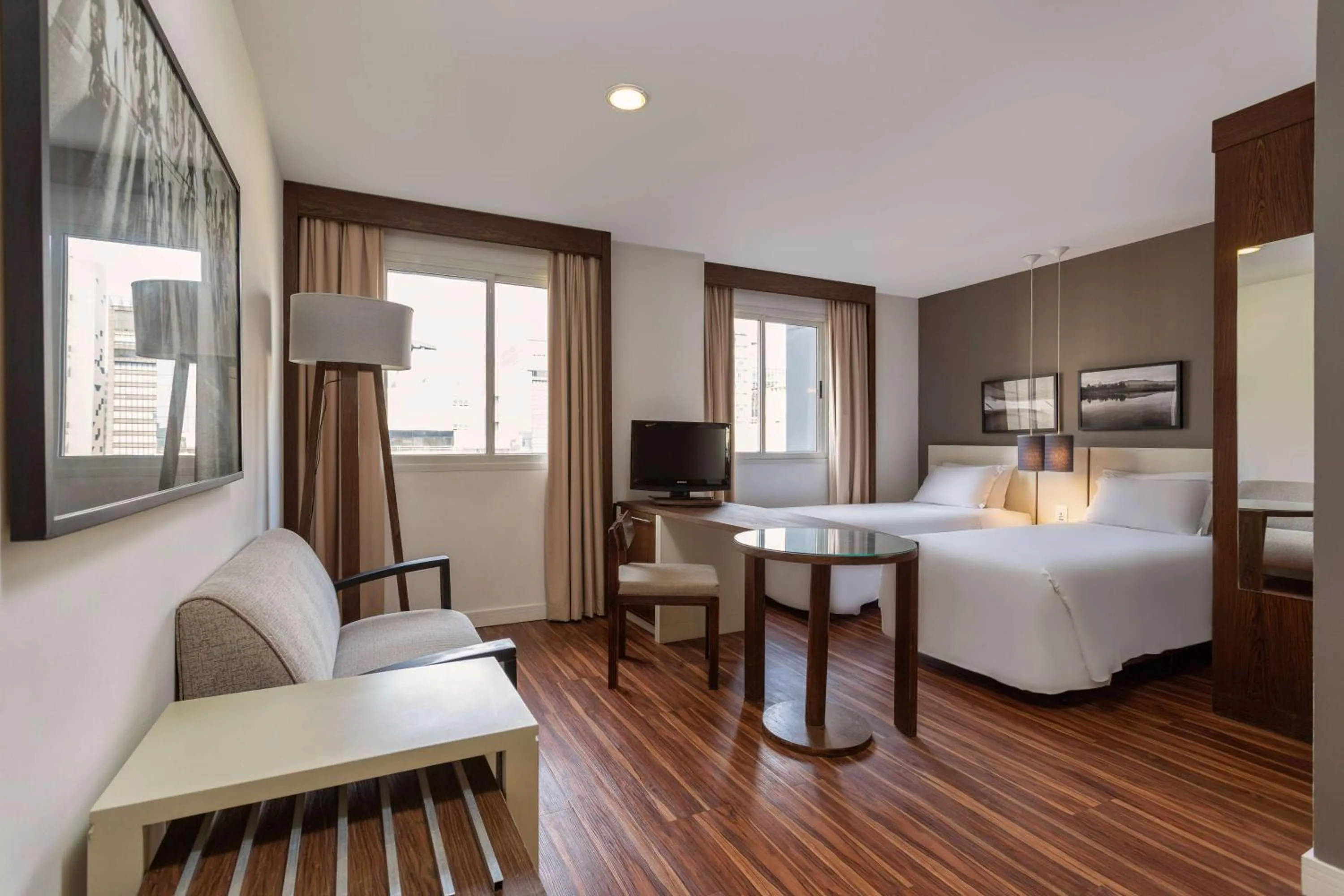 View (from property/room), Bed in Wyndham Sao Paulo Paulista