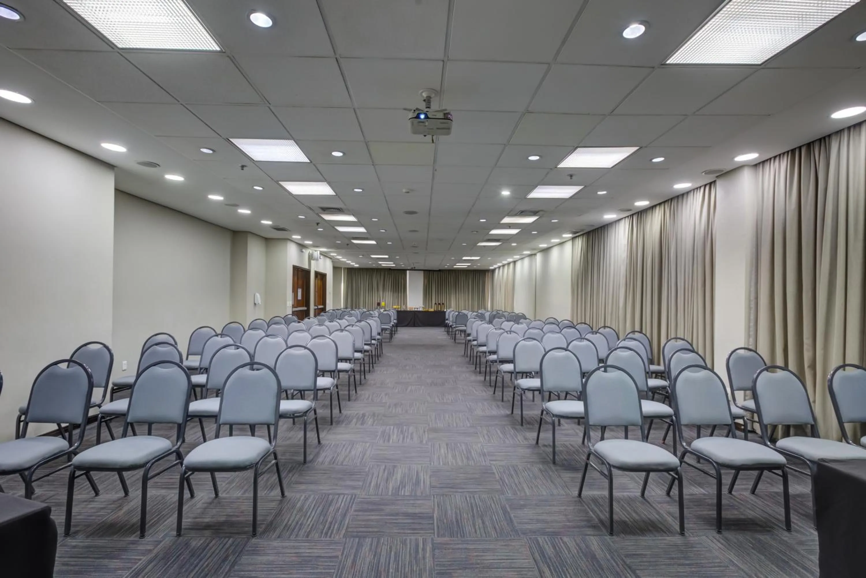 Meeting/conference room in Wyndham Sao Paulo Paulista
