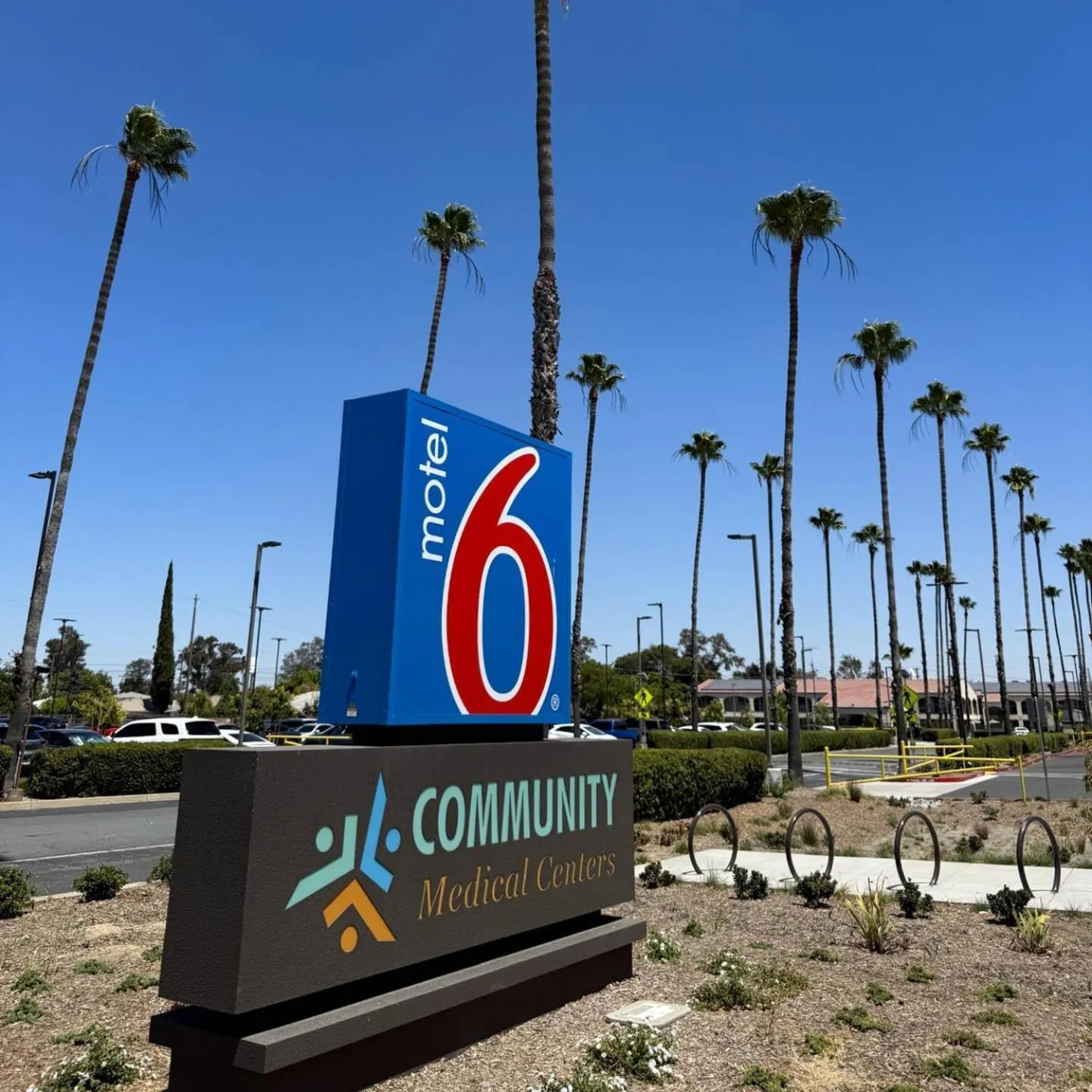 Property building in Motel 6-Lodi, CA