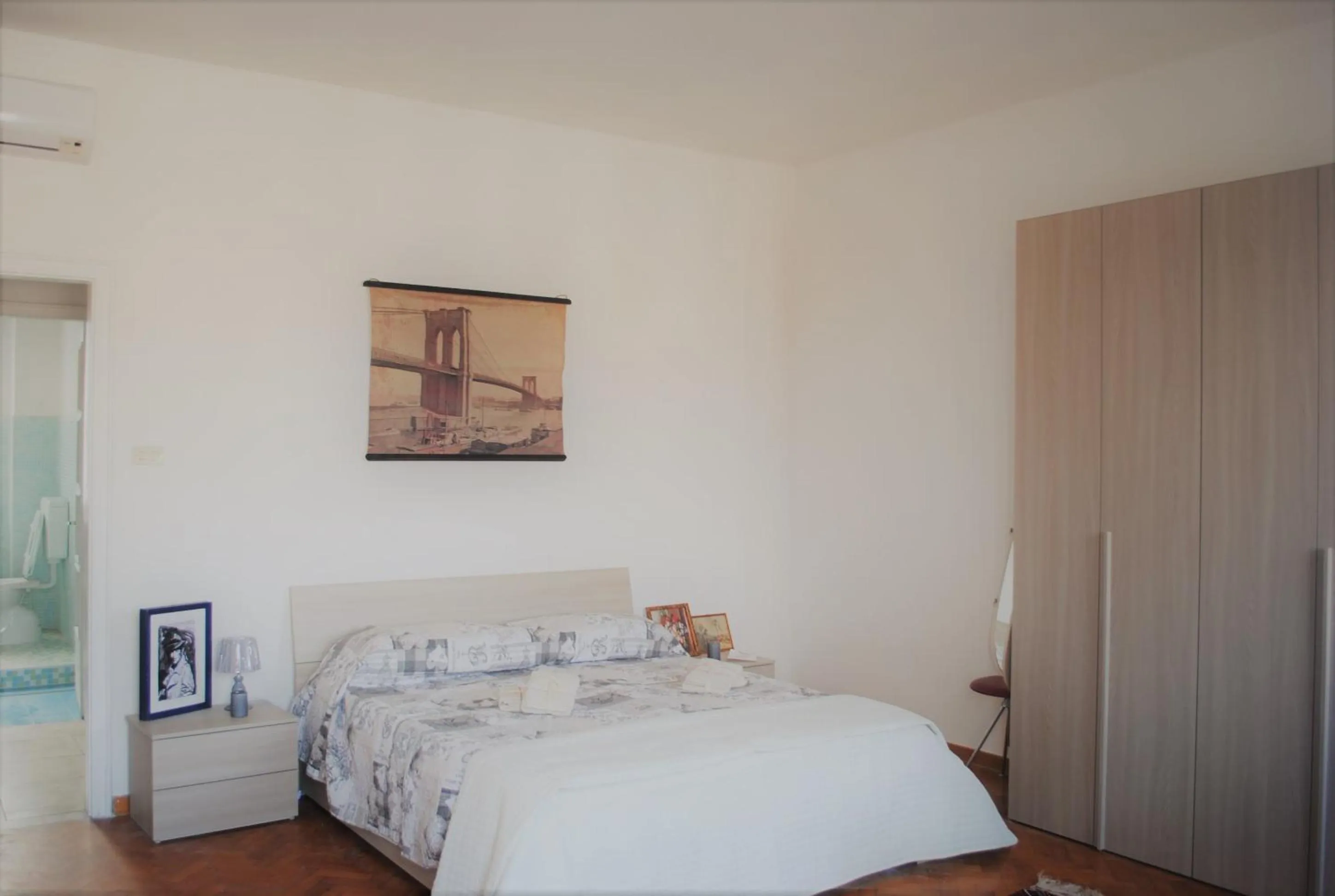 Photo of the whole room, Bed in Dreaming Verona Rooms