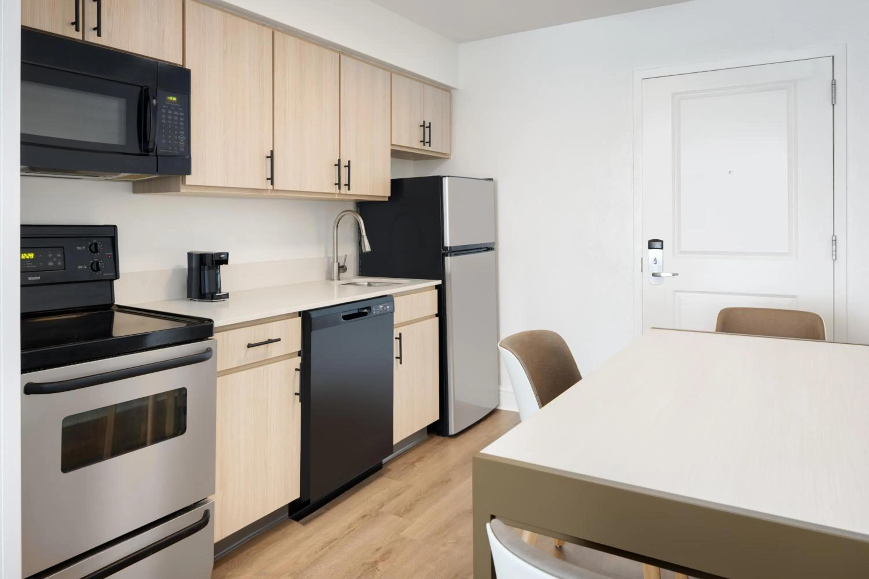 Kitchen or kitchenette in TownePlace Suites Tampa Westshore/Airport