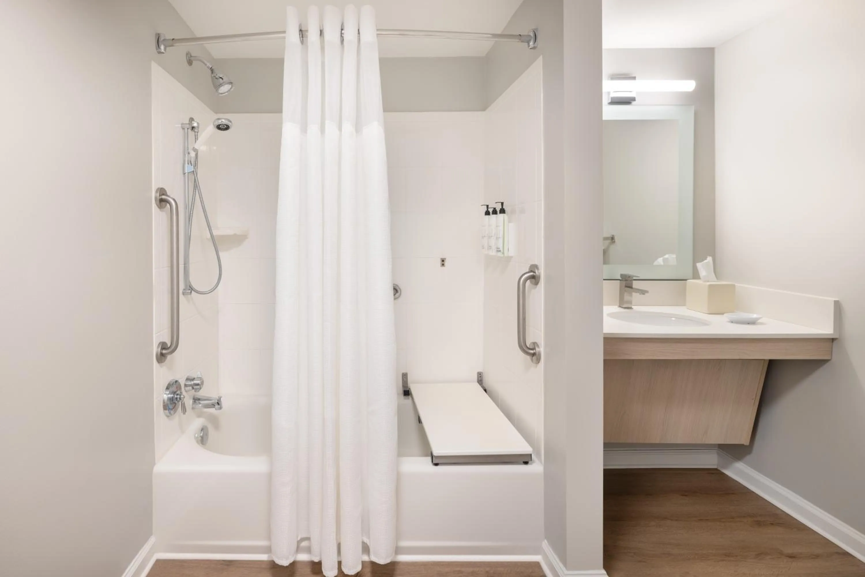 Shower in TownePlace Suites Tampa Westshore/Airport