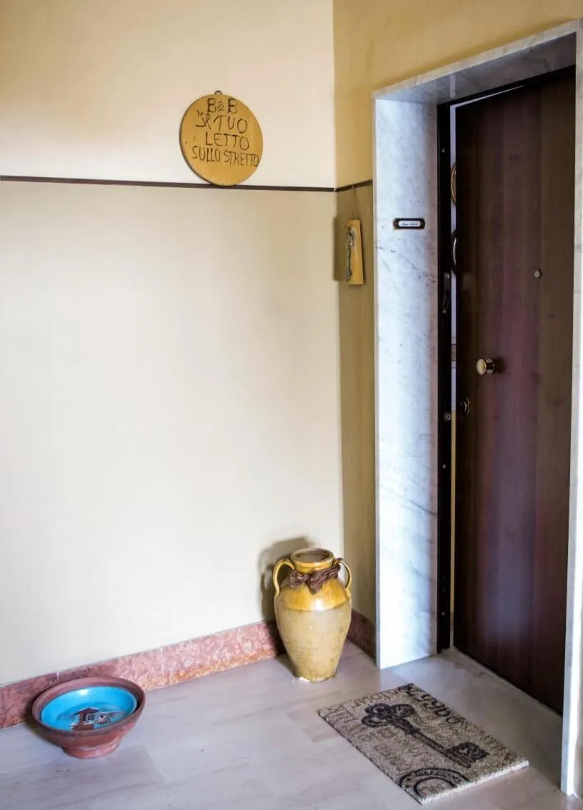 Il Tuo Letto Sullo Stretto