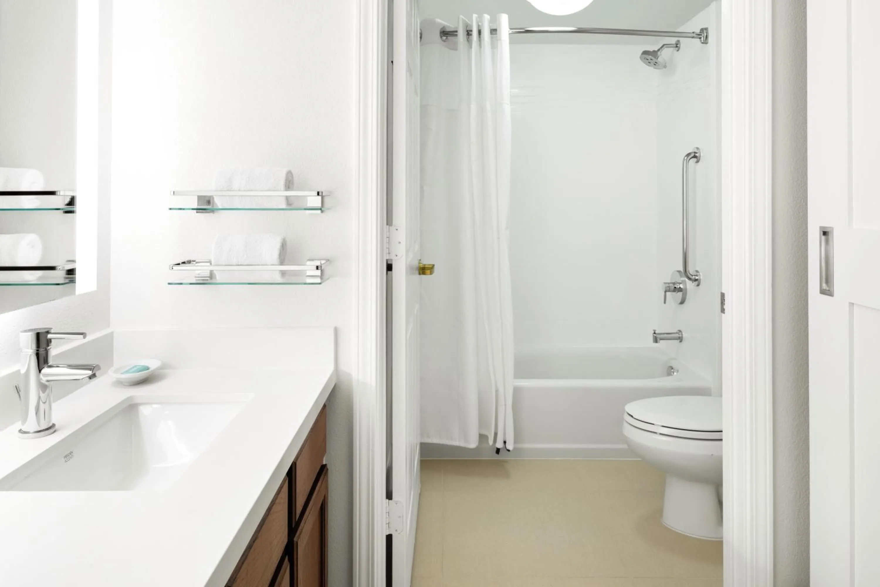 Bathroom in Residence Inn Tampa Westshore Airport