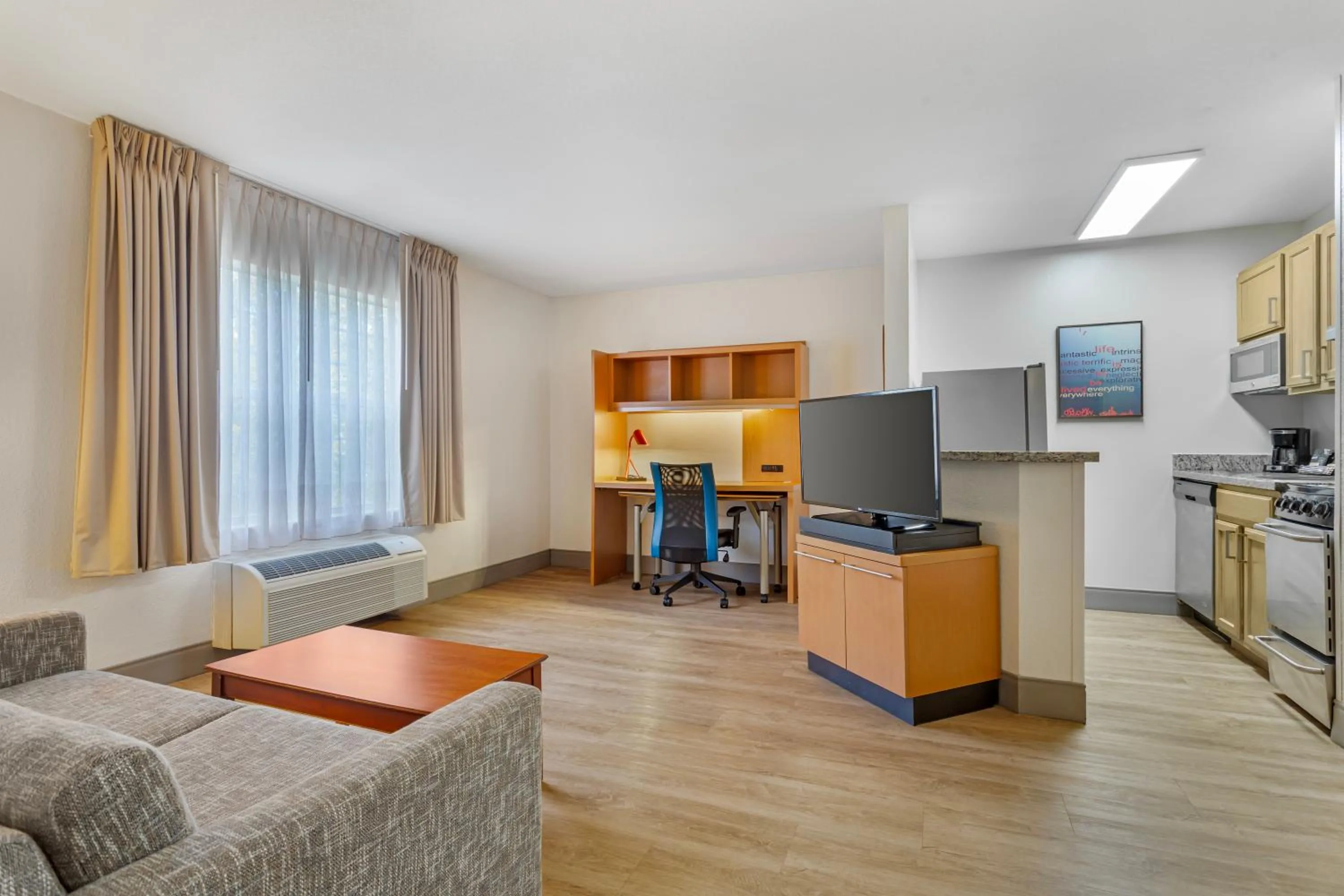 Living room in MainStay Suites Tampa Moffitt-USF