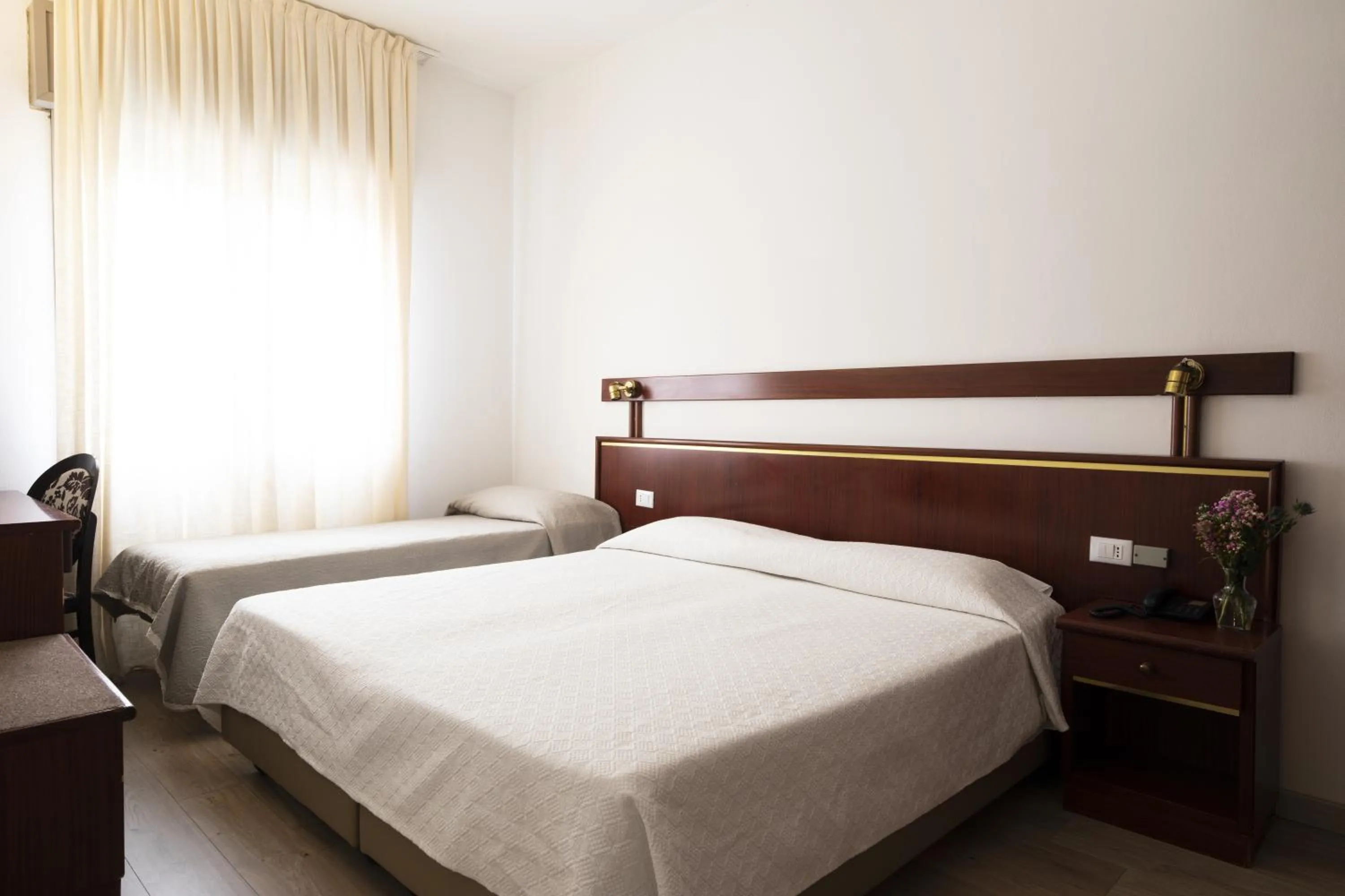 Bedroom, Bed in Hotel Vienna